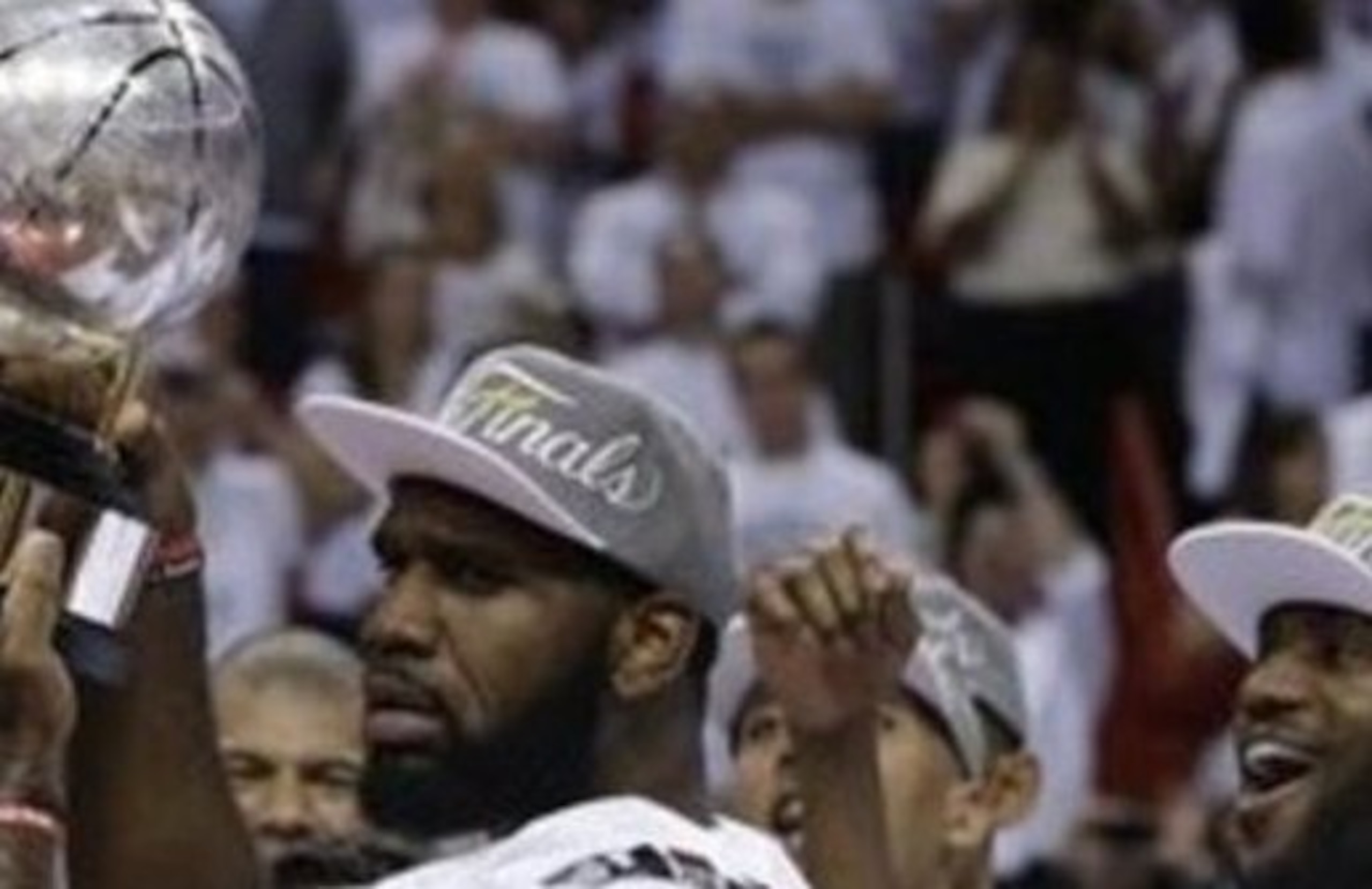 Greg Oden holds the Eastern Conference finals trophy