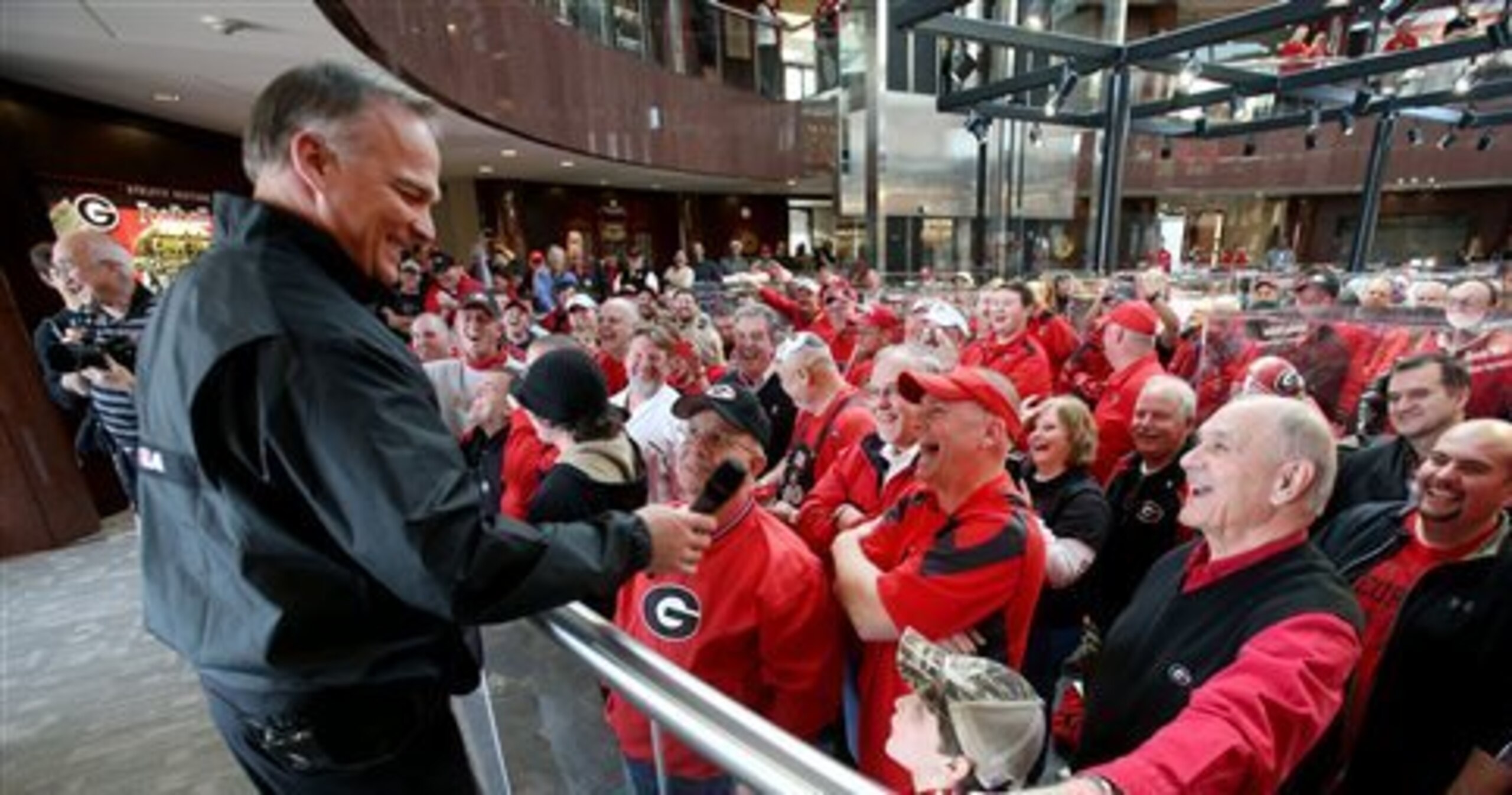 Mark Richt may rely on other recruits to help lure Thompson.