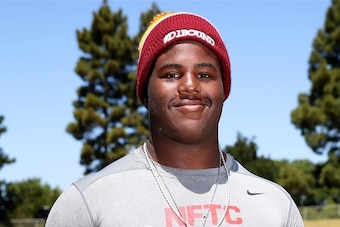 5-star defensive tackle Kahlil McKenzie would be one of UT's biggest commitments in years.