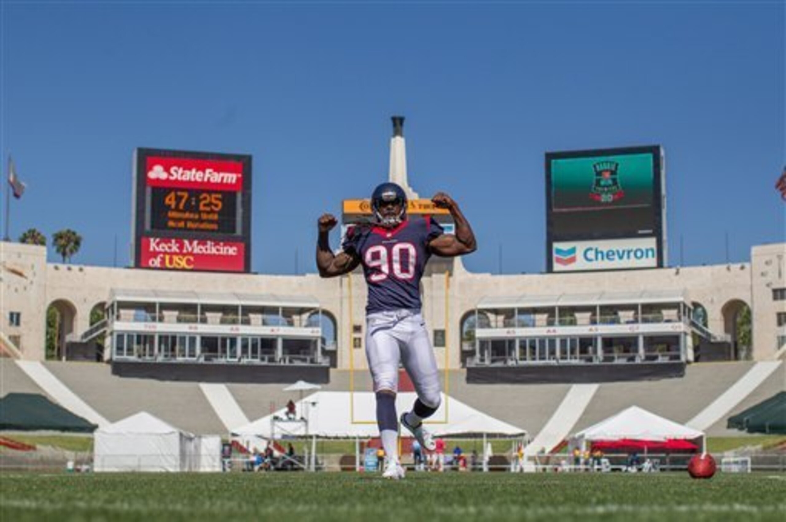 The NFL belongs in Los Angeles. The NFL belongs in Los Angeles.