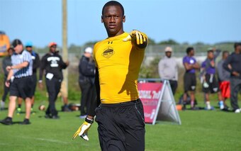 With quarterbacks dropping off Tennessee's board like flies, the Vols need to close strong and land Torrance Gibson.