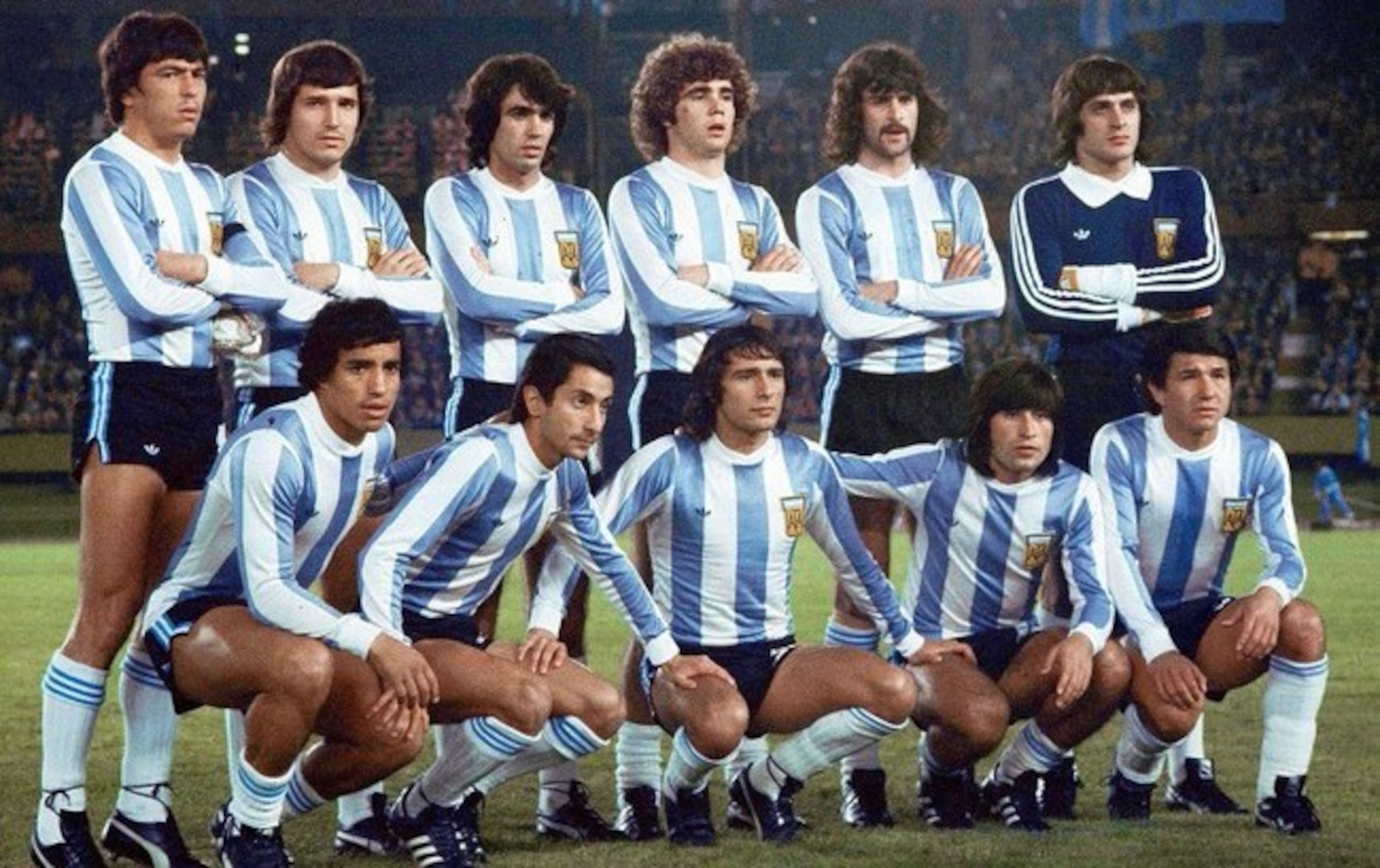 Alberto Tarantini (pictured back row, third from the right).