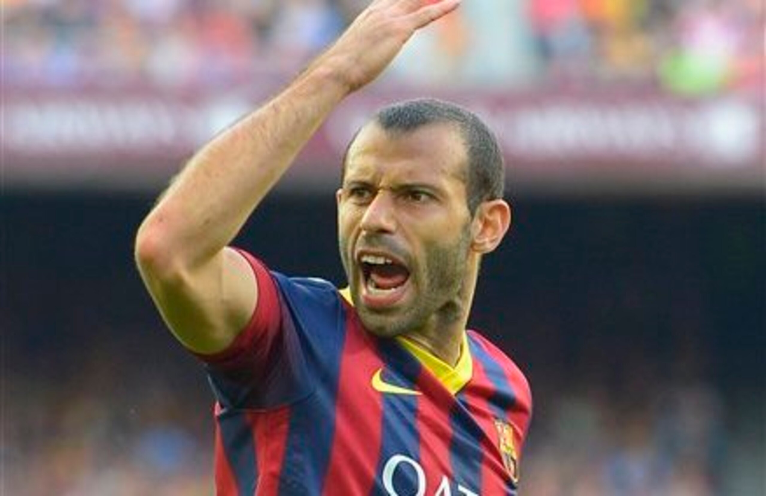 Javier Mascherano will remain at Barcelona for another season at least.