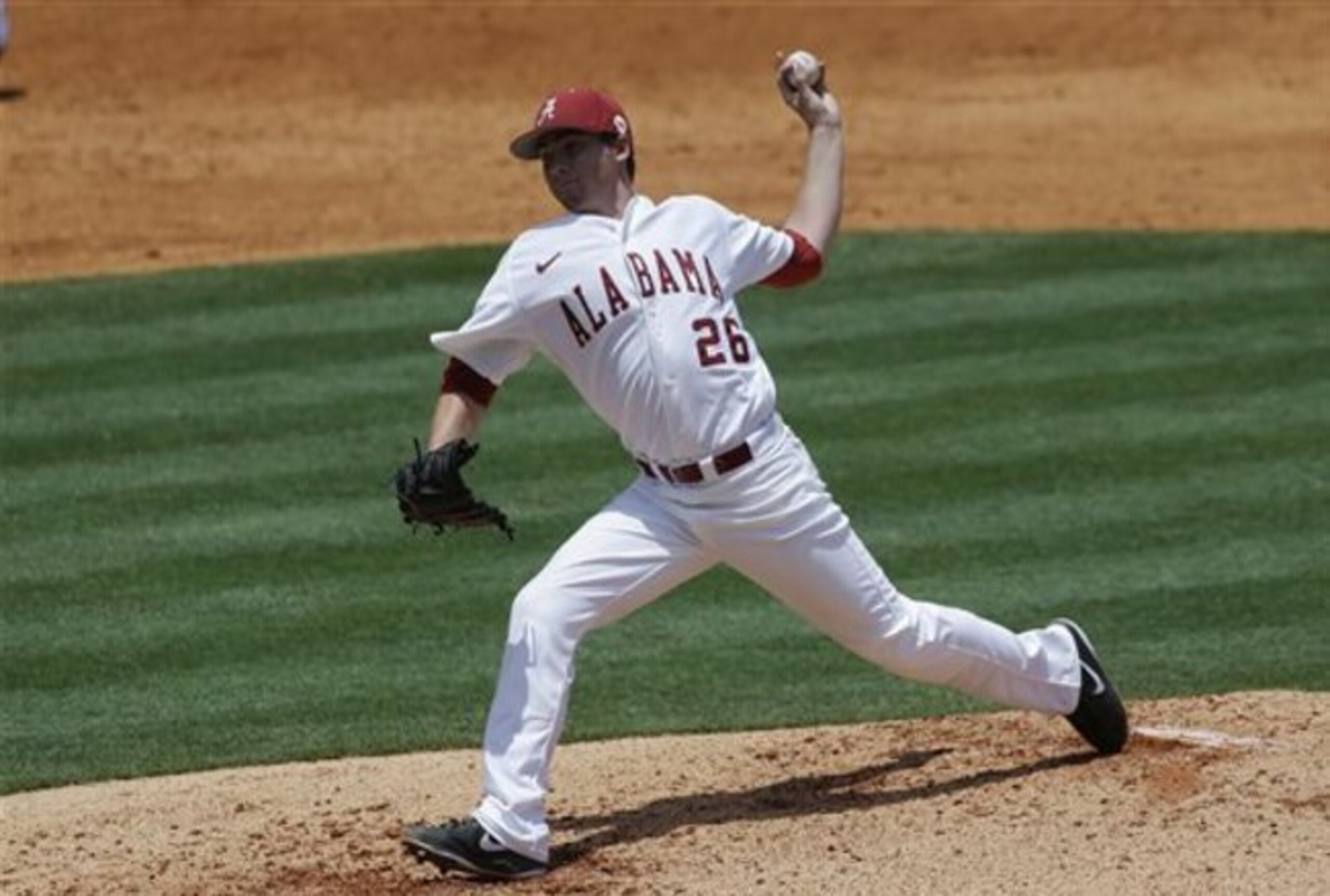 LHP Justin Kamplain, a junior from Alabama, was the Yankees' 18th-round draft choice on Saturday, June 7