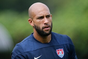 SAO PAULO, BRAZIL - JUNE 11:  Goalkeeper Tim Howard of the United States runs drills during their training session at Sao Paulo FC on June 11, 2014 in Sao Paulo, Brazil.  (Photo by Kevin C. Cox/Getty Images)