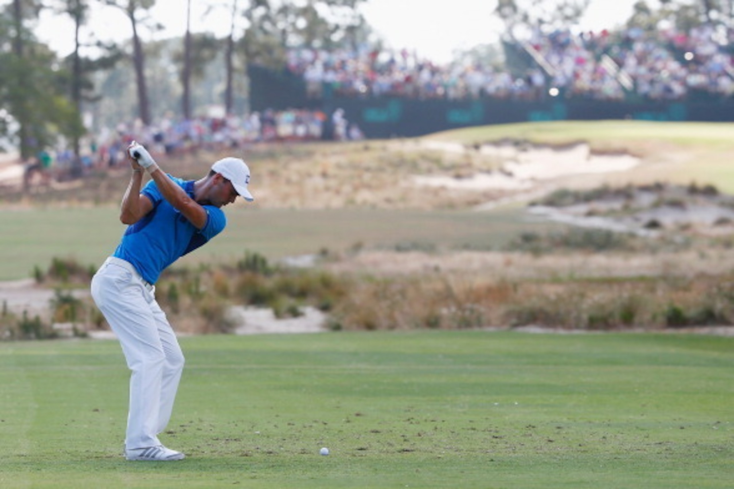 Martin Kaymer takes aim at one of the greens at challenging Pinehurst No. 2.