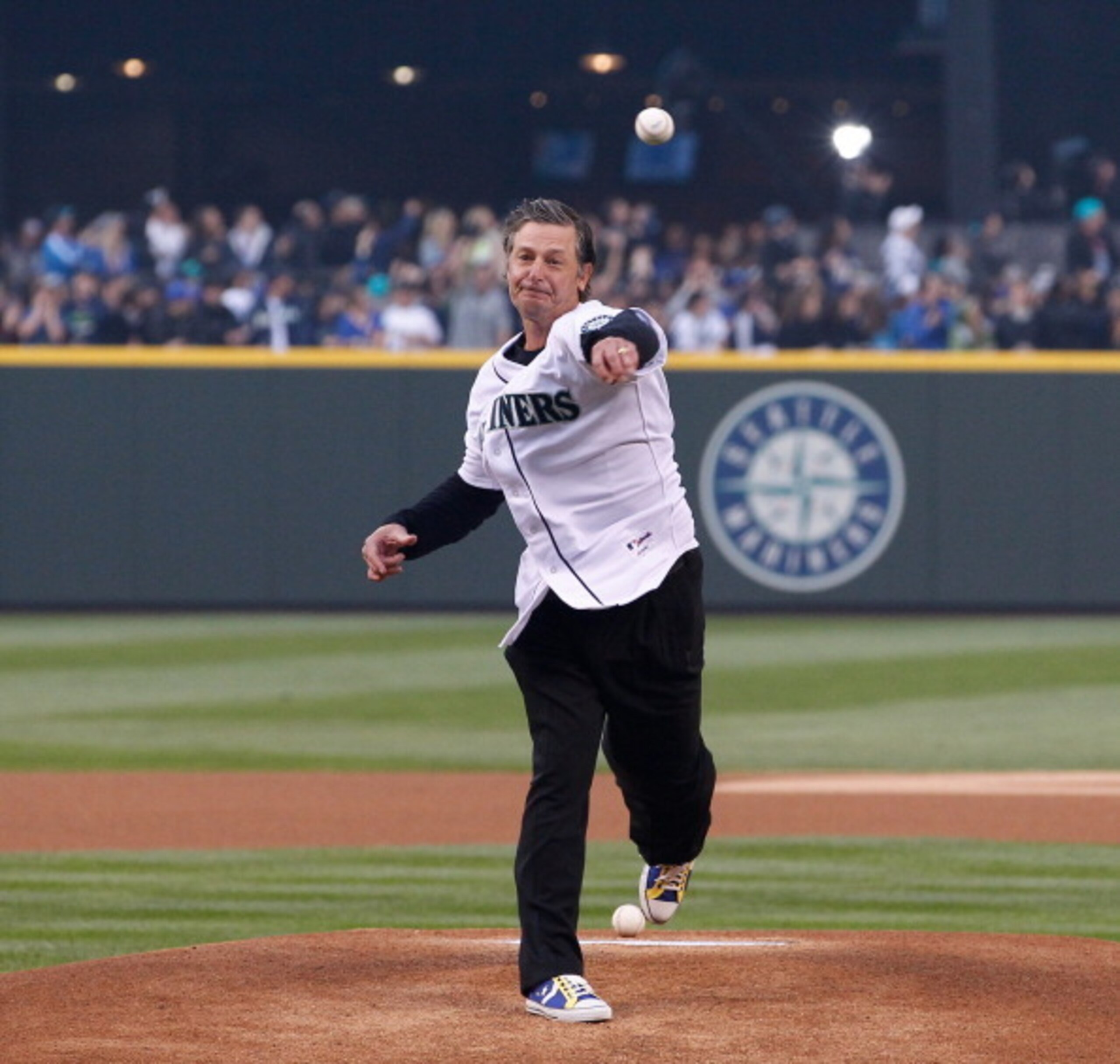 Moyer became a Mariners' fan-favorite for his longevity and holds several franchise pitching records.