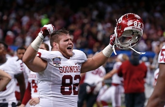 Green's blocking played a role in the Sooners' success. Green's blocking played a role in the Sooners' success.
