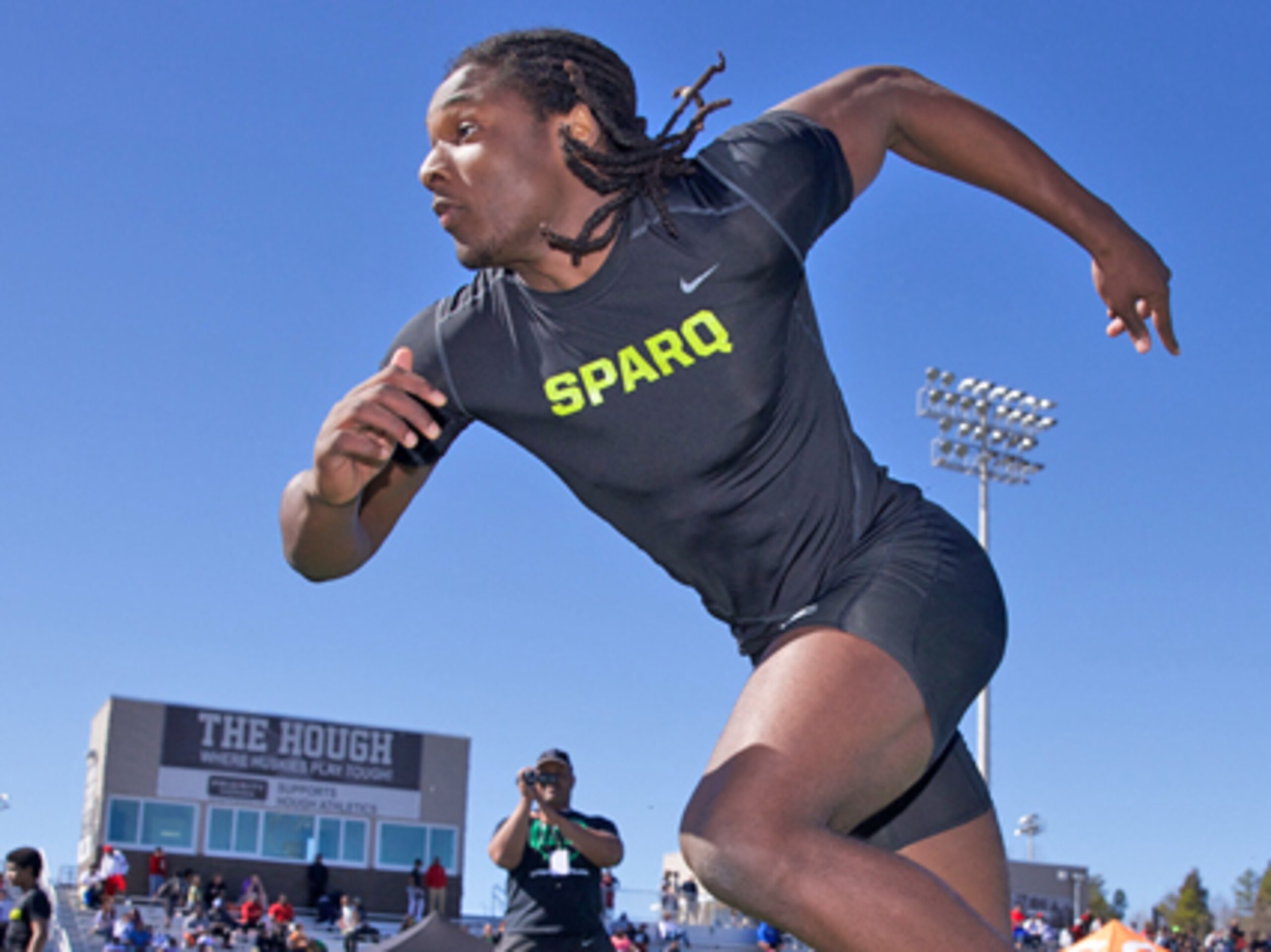 Virginia DE Josh Sweat