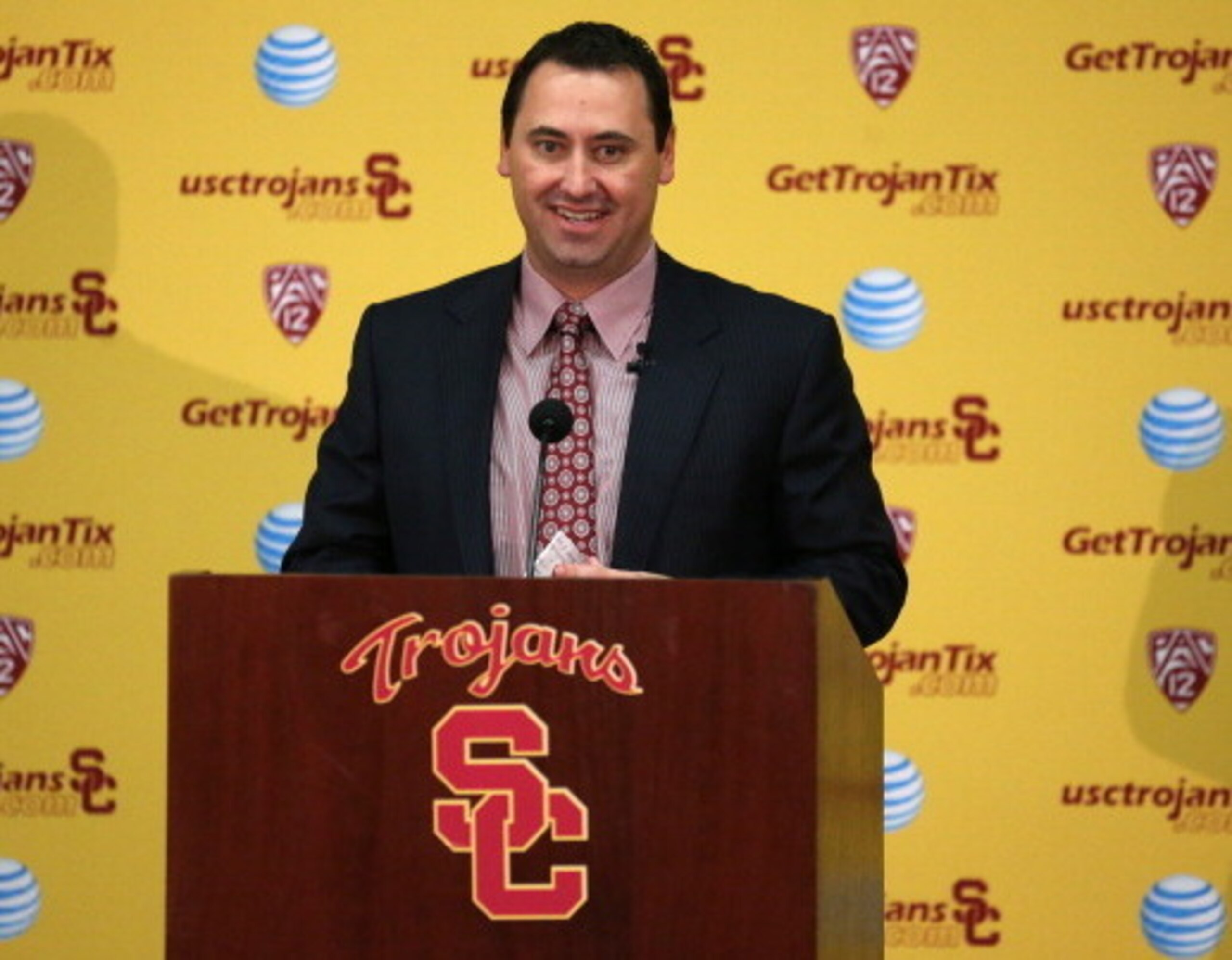 Coach Steve Sarkisian