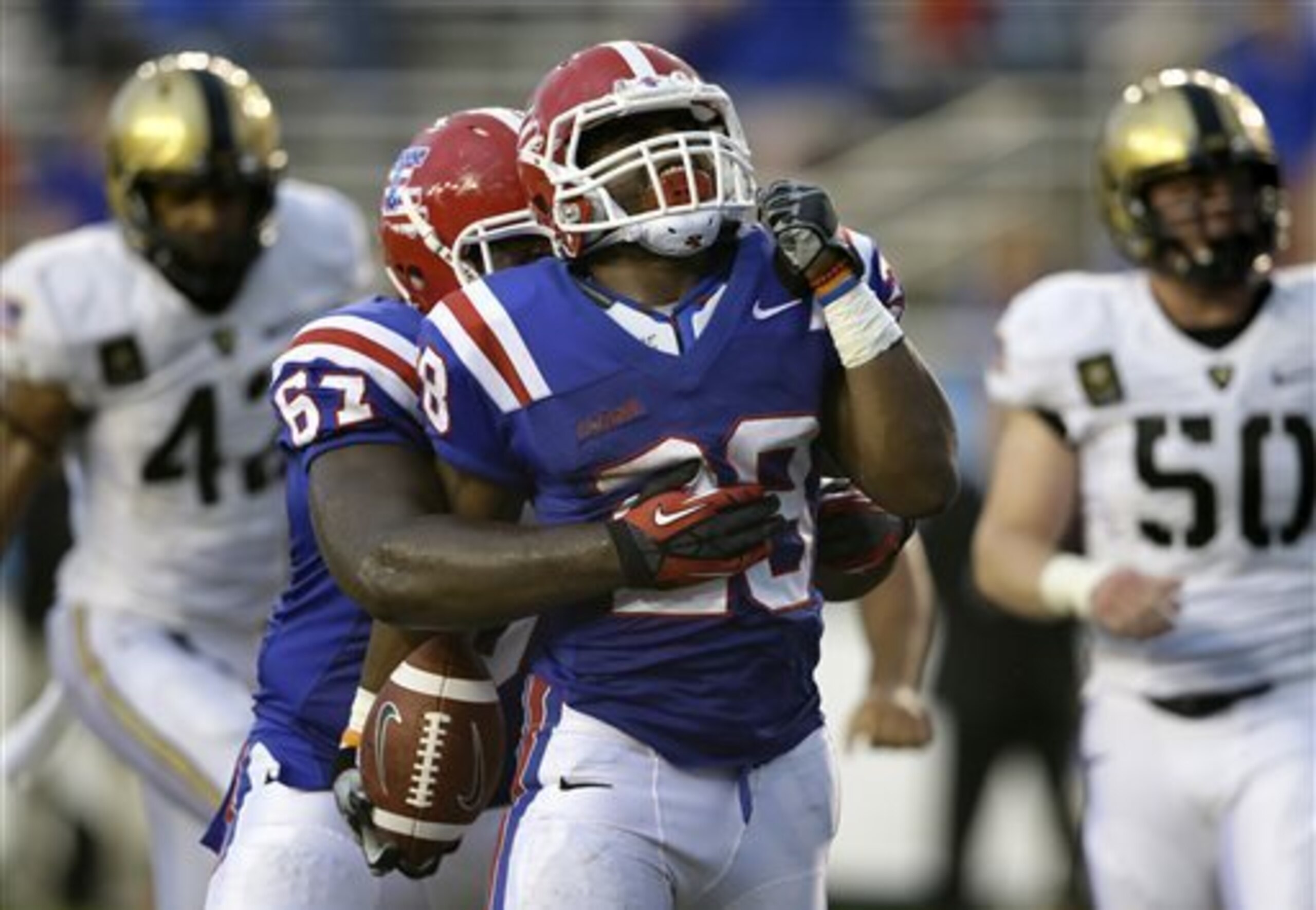 Dixon (center) is the Bulldogs only hope.