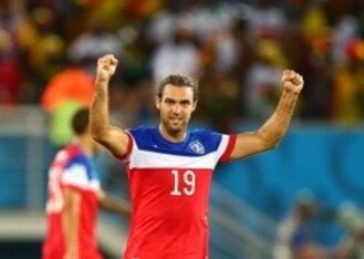 Zusi's corner kick hit Brooks like a Peyton Manning touchdown pass.