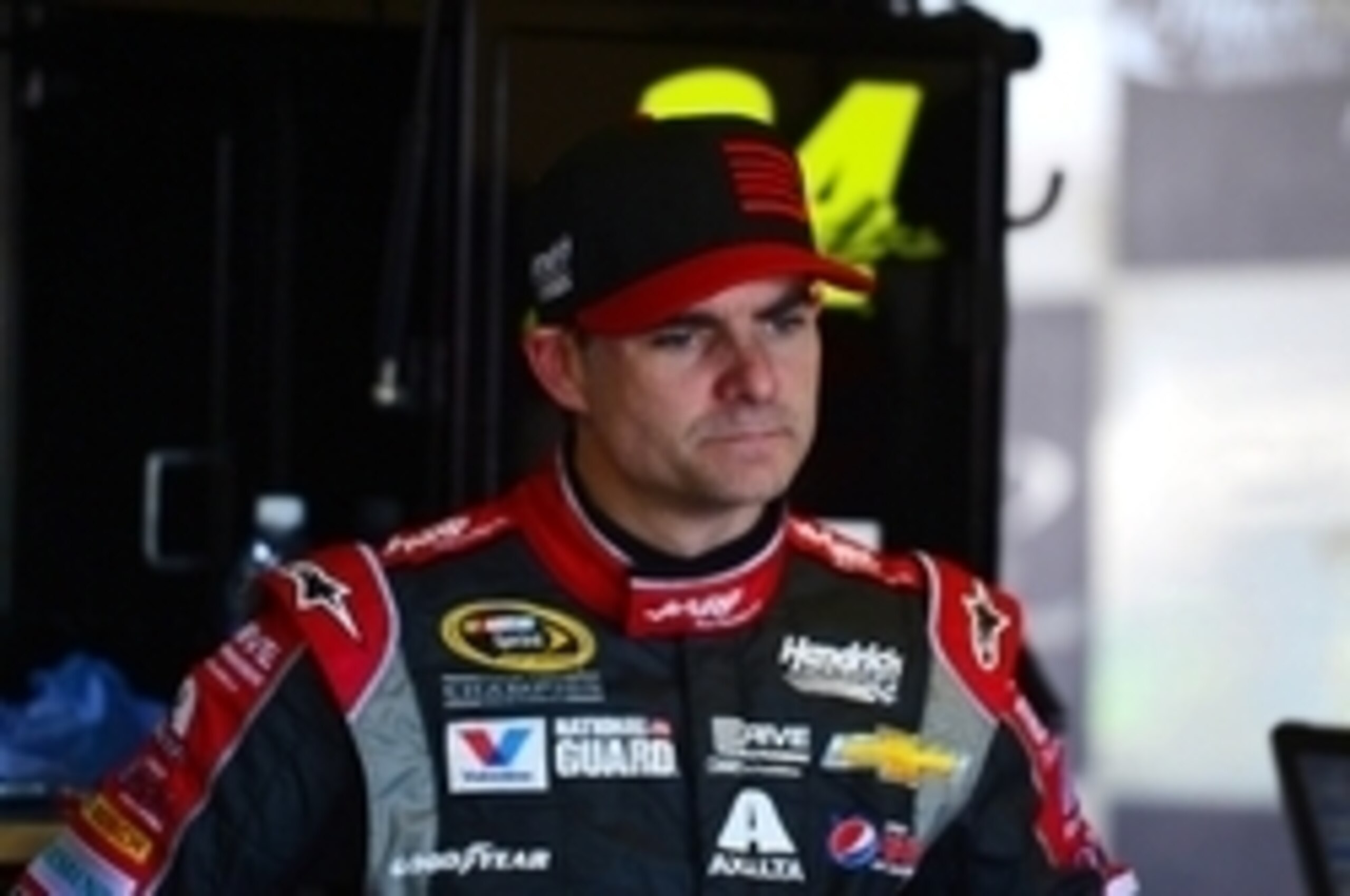 Jeff Gordon seems to be dealing with his back problem just fine these days.