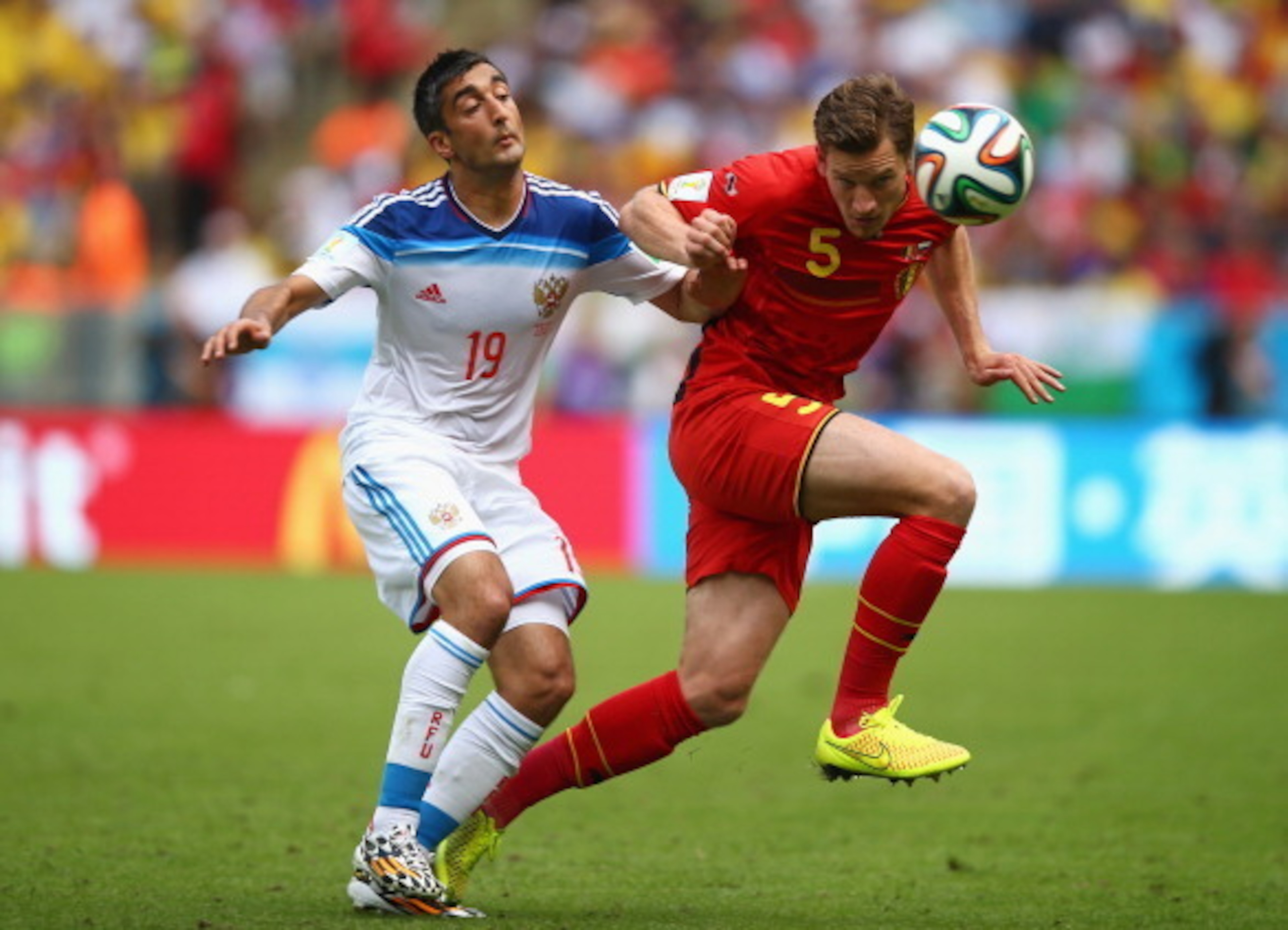 Jan Vertonghen would slot into Barcelona's style of football.