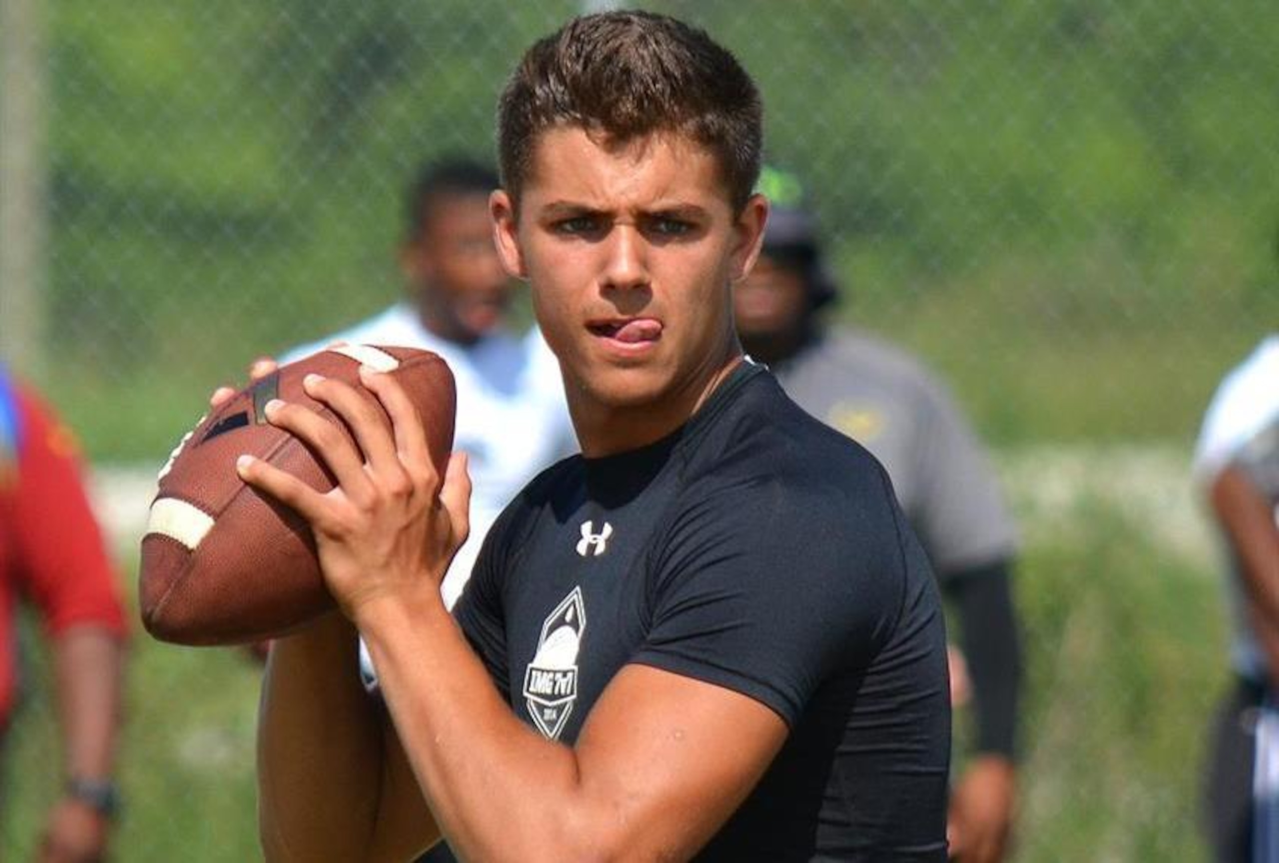 QB Brady White