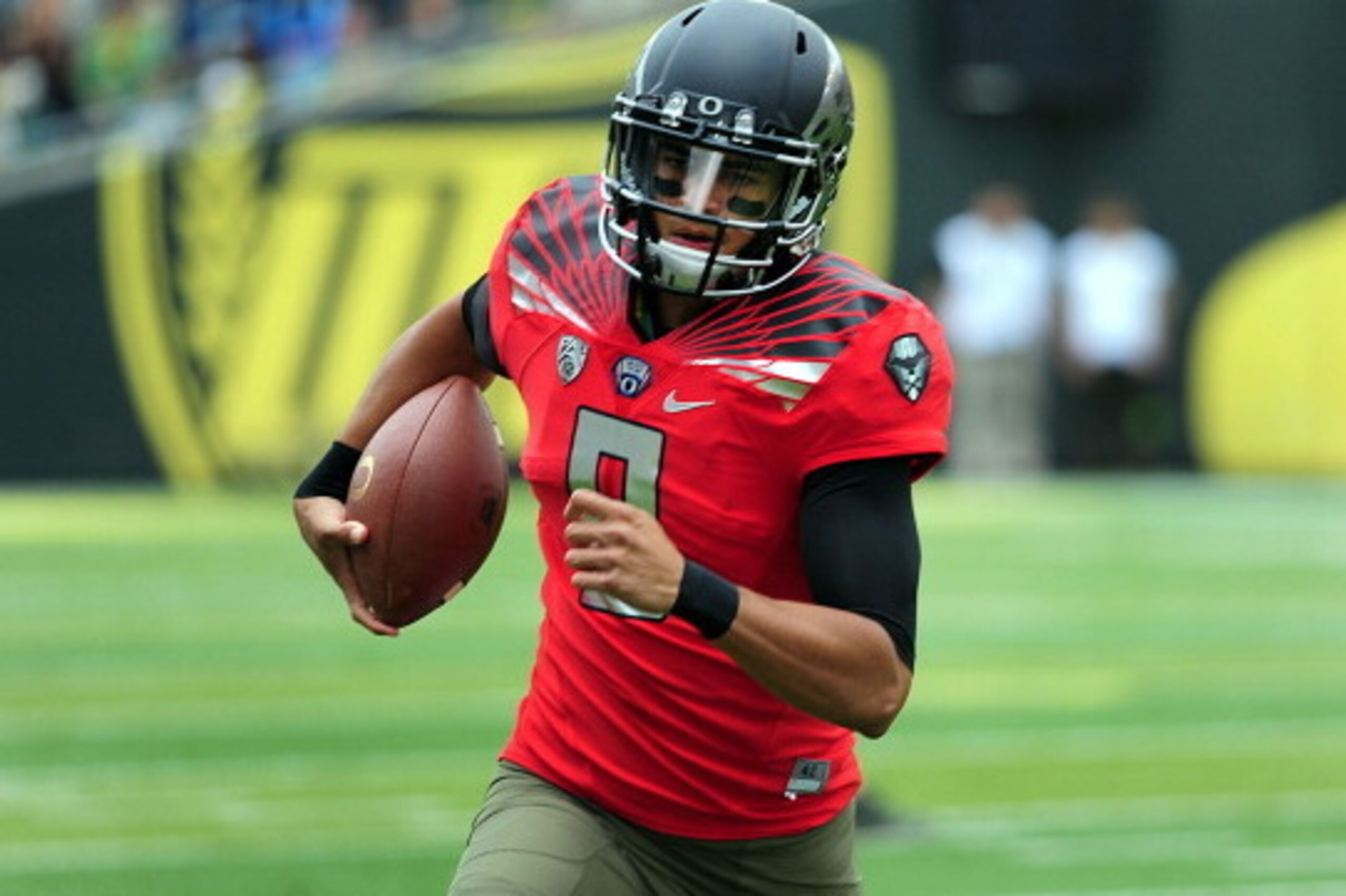 QB Marcus Mariota