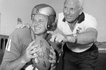 Shaw as head coach of the Philadelphia Eagles.