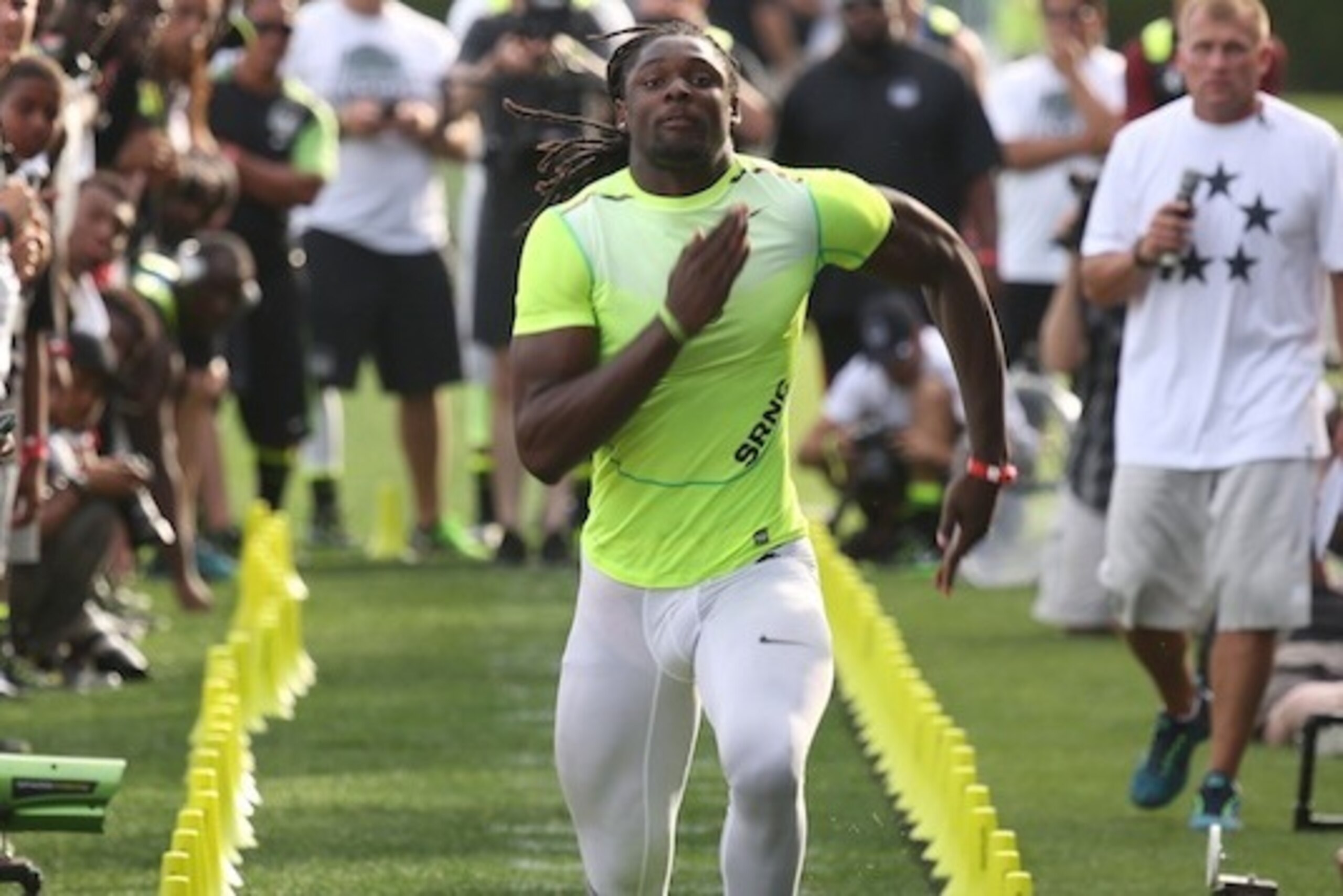 5-star DE Josh Sweat
