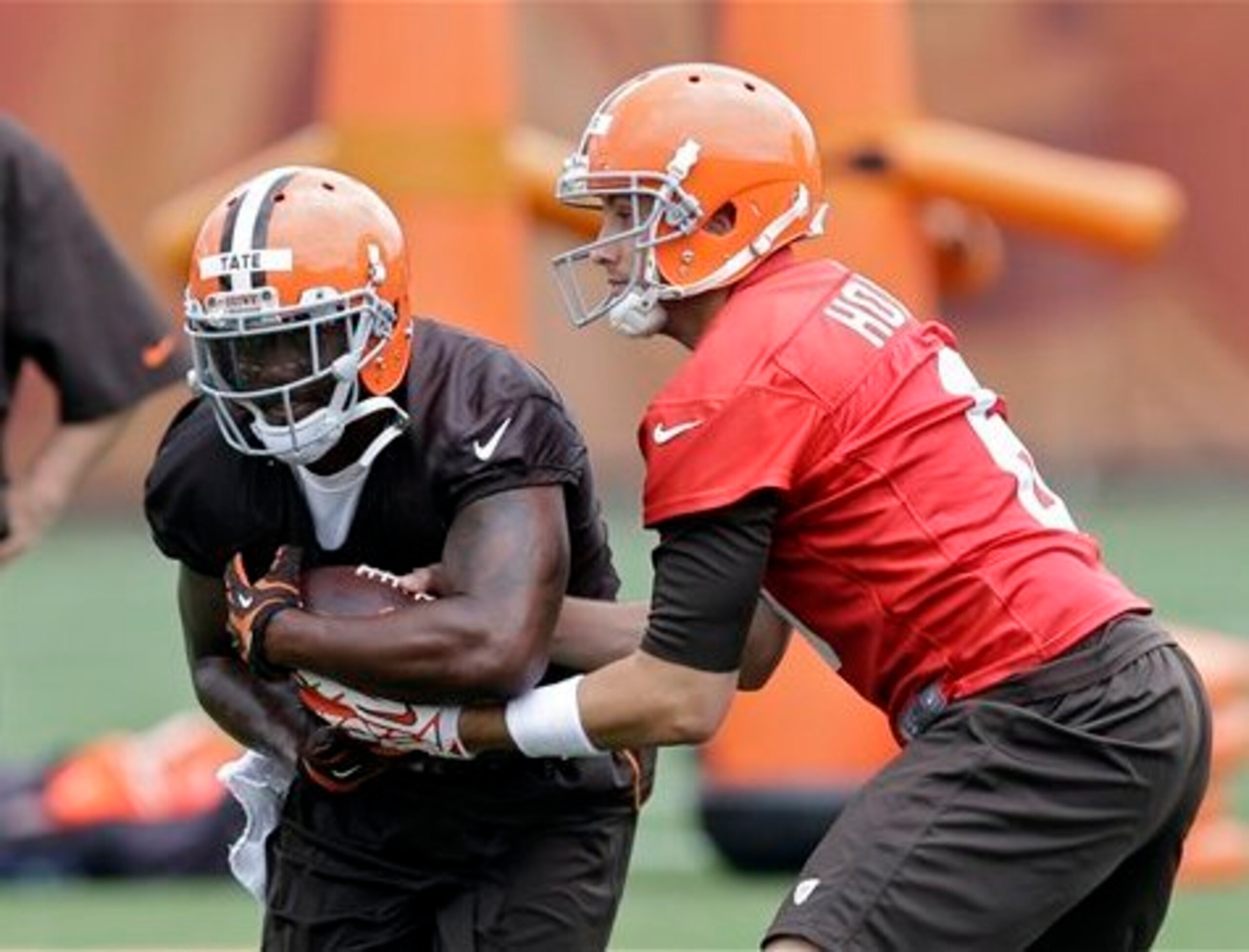 Ben Tate taking a handoff Ben Tate taking a handoff
