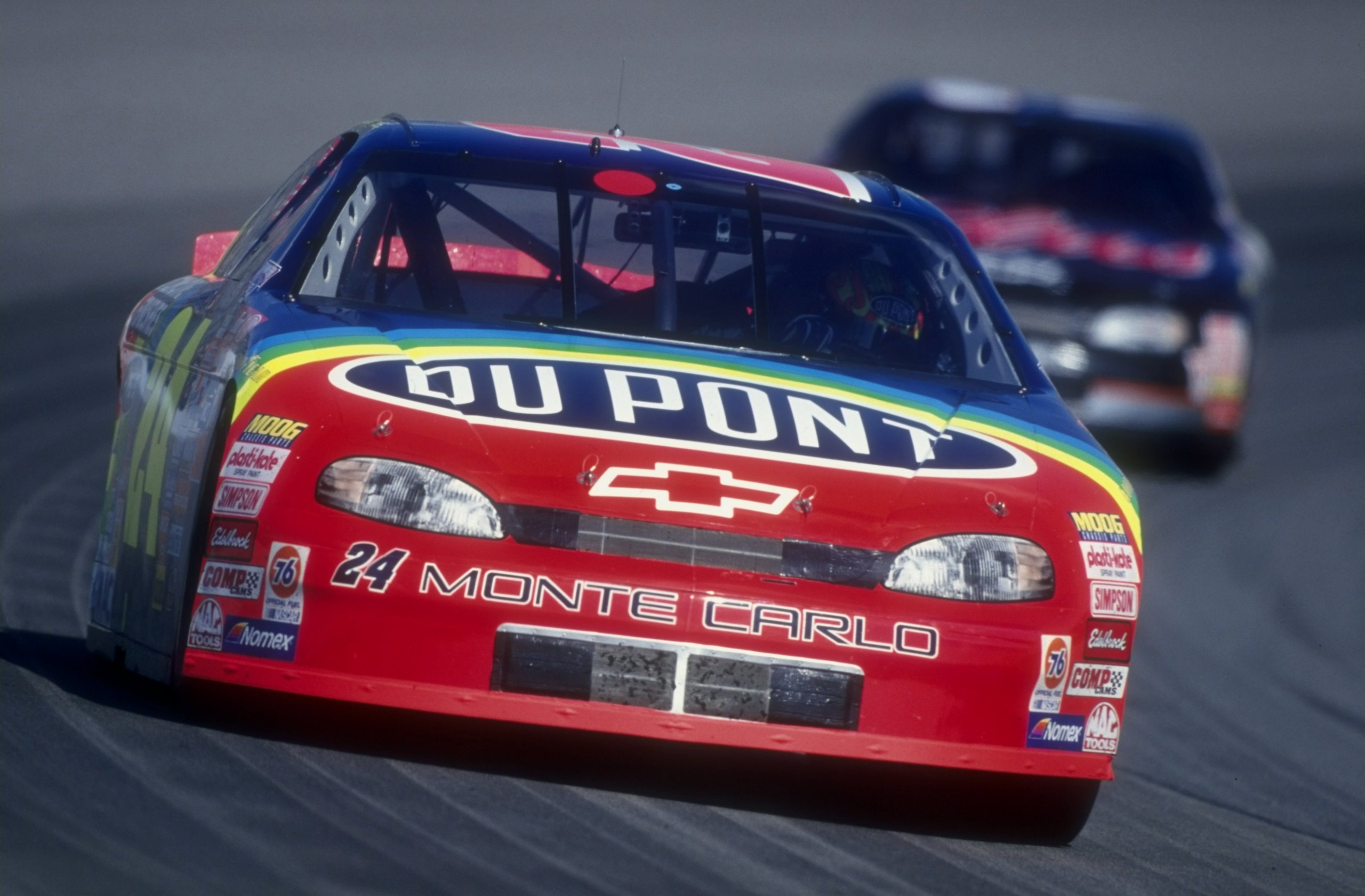 Jeff Gordon on his way to winning the 1998 Brickyard 400.