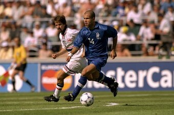 Italy and Norway have met three times in World Cup play, including this match in 1998. Italy and Norway have met three times in World Cup play, including this match in 1998.