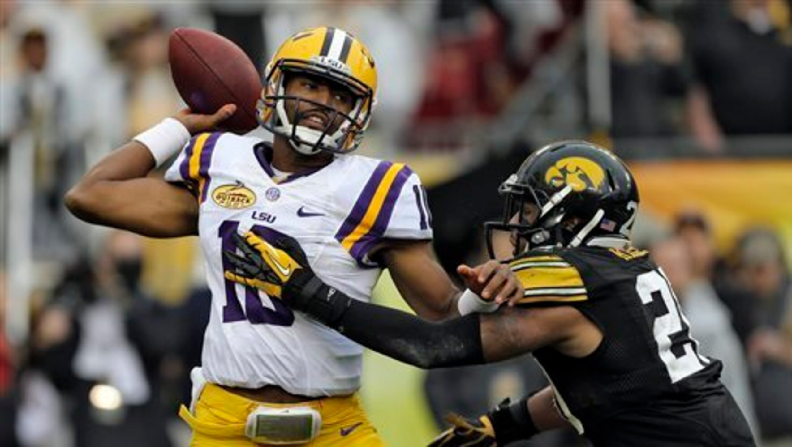 Anthony Jennings faces a battle to become LSU's starter this fall.