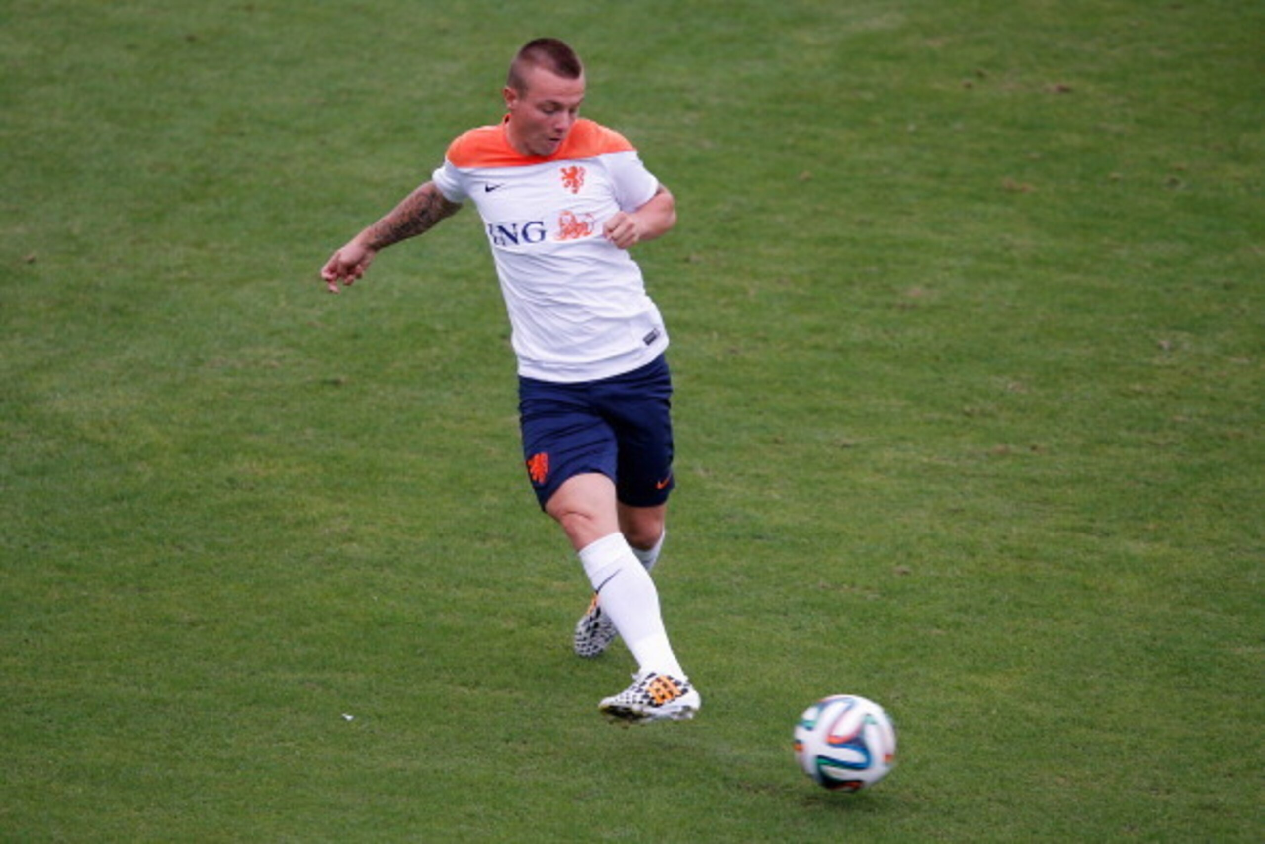 Feyenoord man Jordy Clasie would be an excellent addition for Van Gaal.