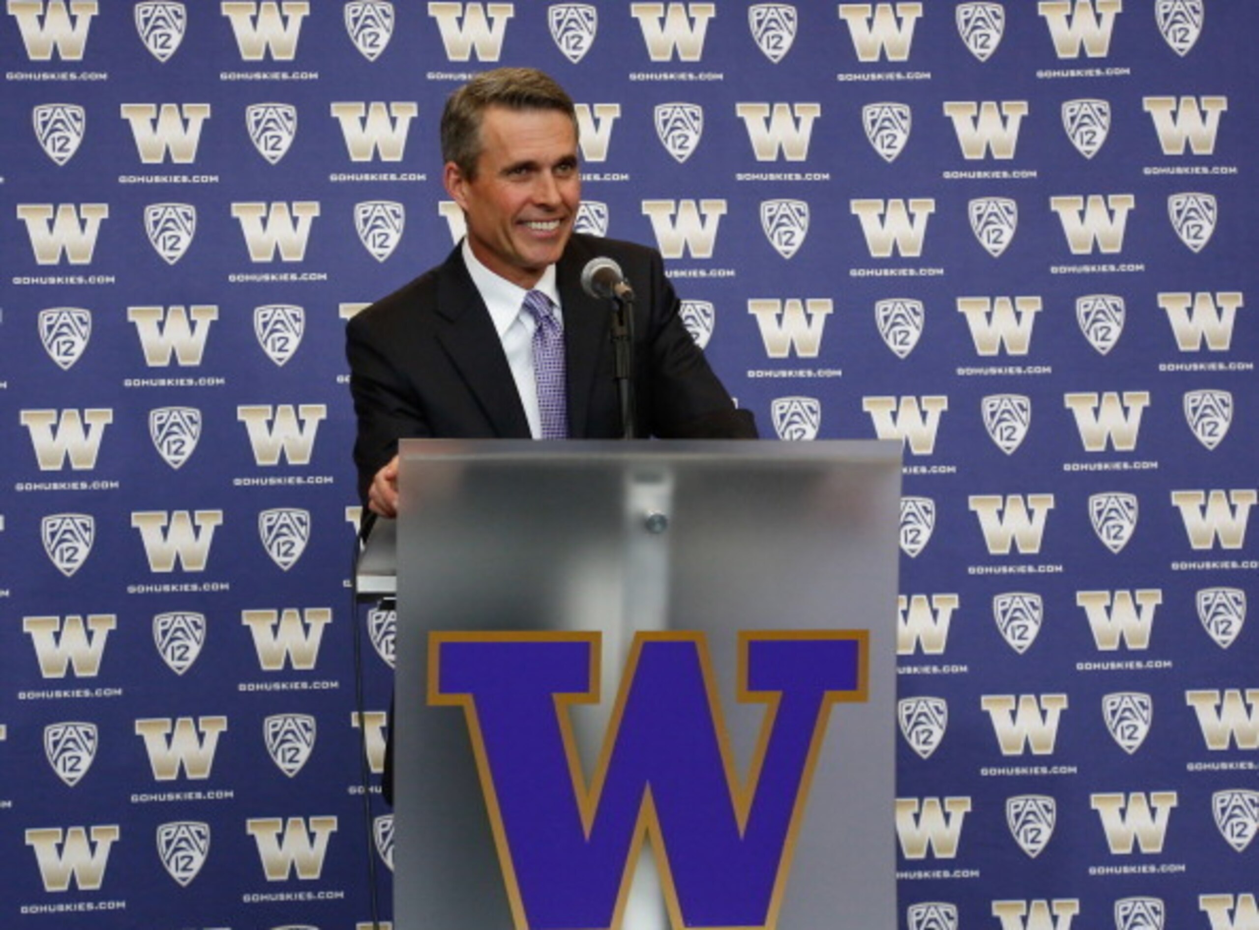 Head coach Chris Petersen Head coach Chris Petersen