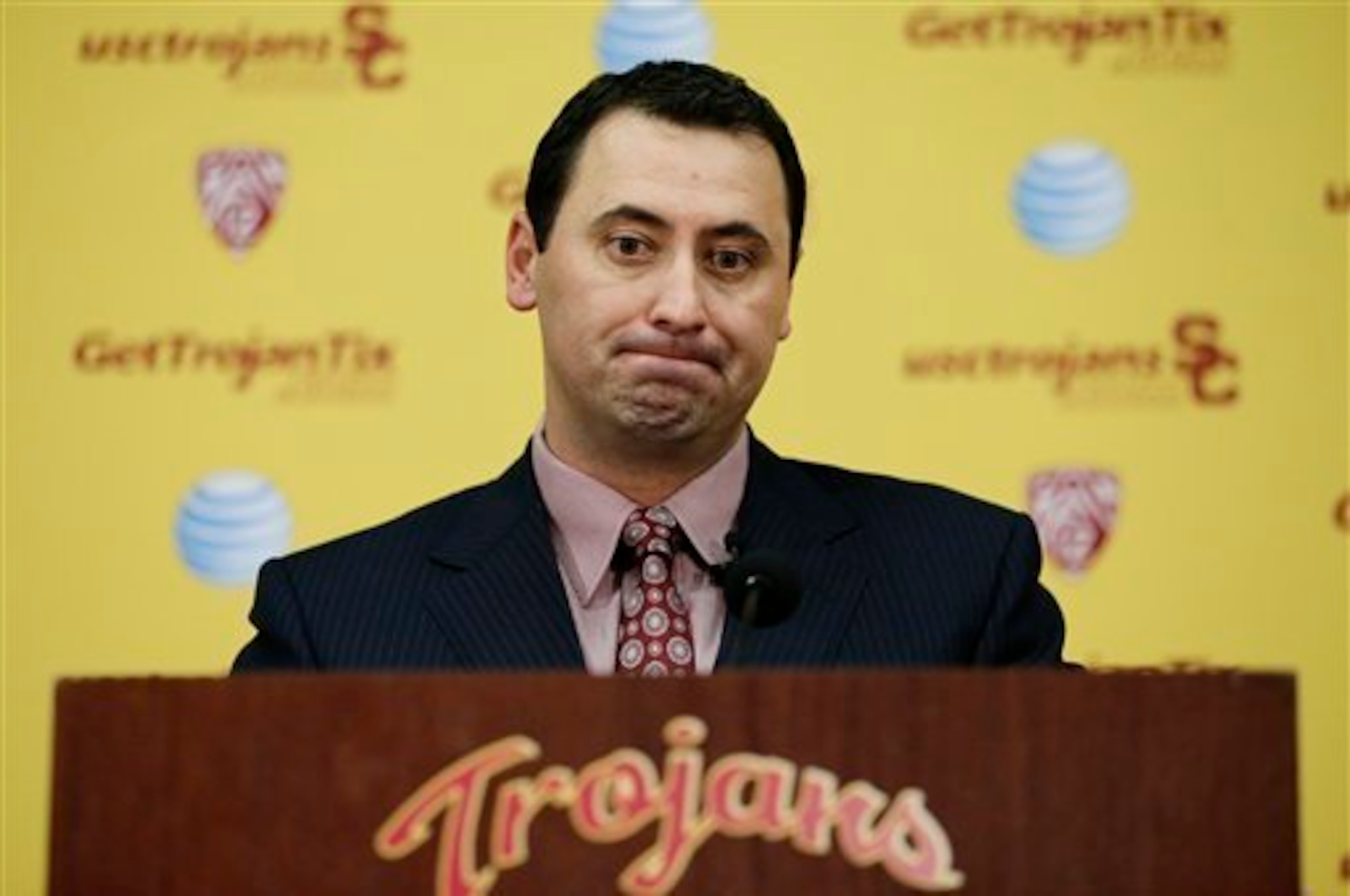 Head coach Steve Sarkisian Head coach Steve Sarkisian