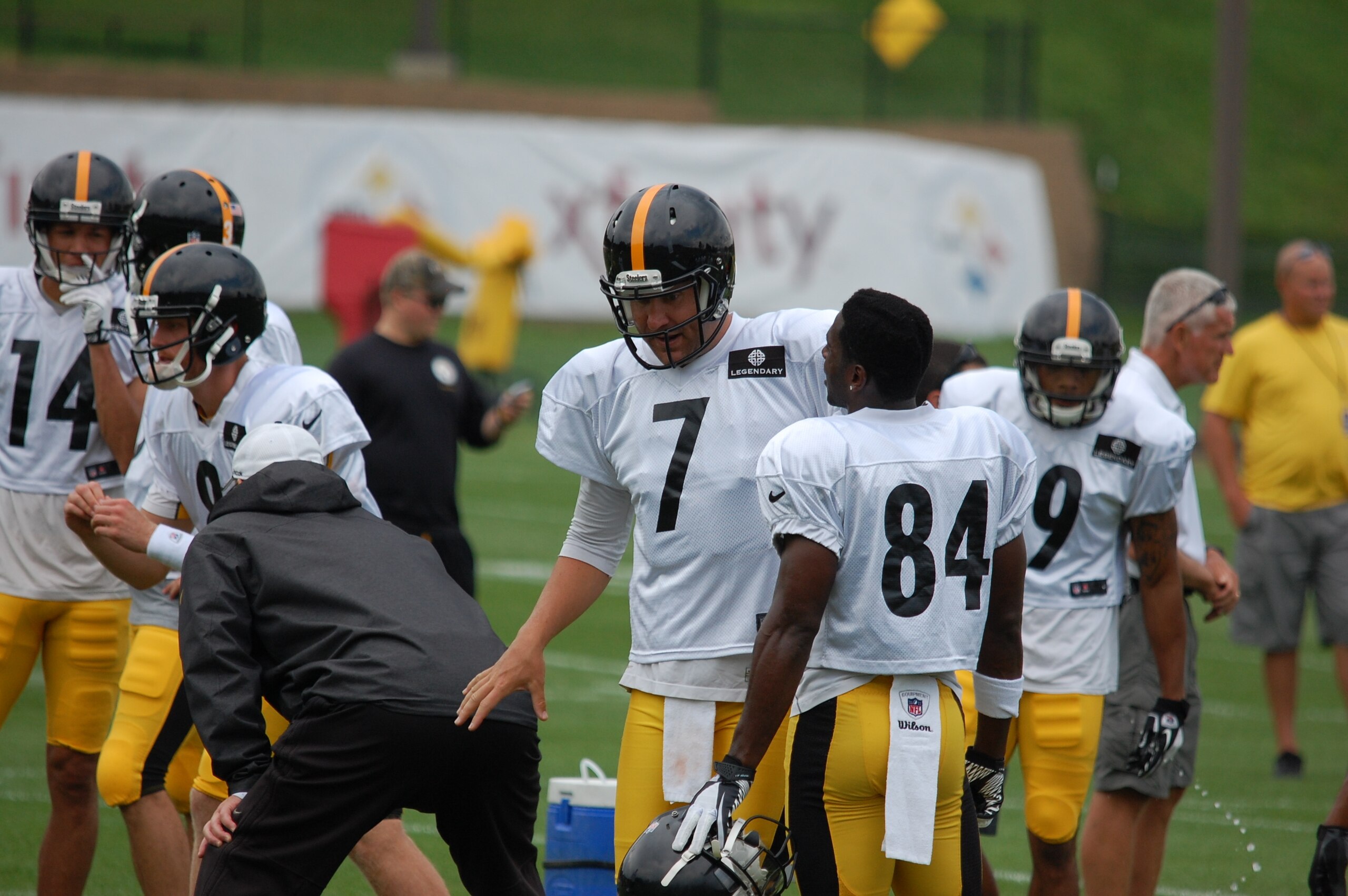 Ben Roethlisberger chats with Antonio Brown after an incomplete pass.