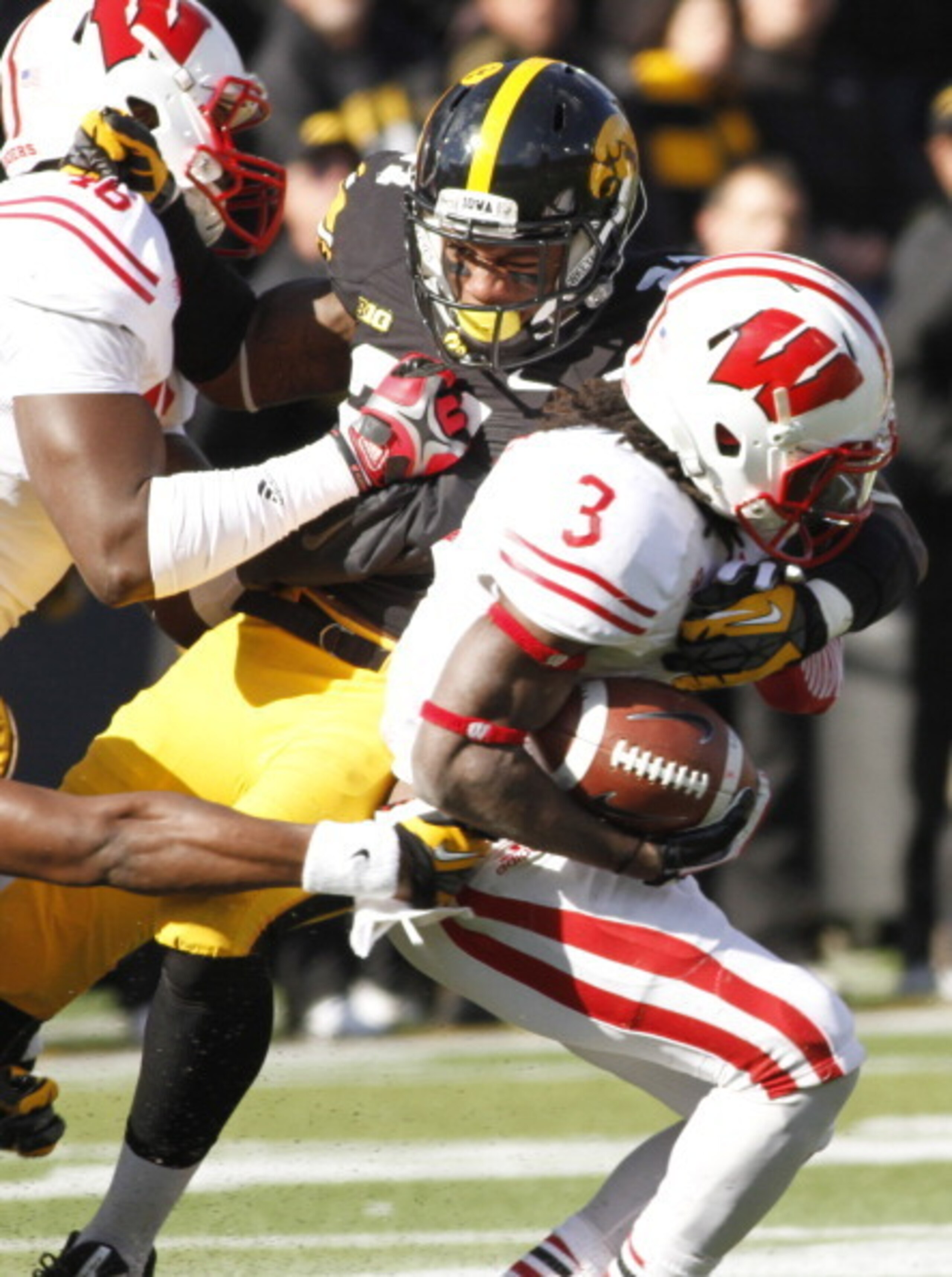 Who will join Kenzel Doe as a starting receiver this season?