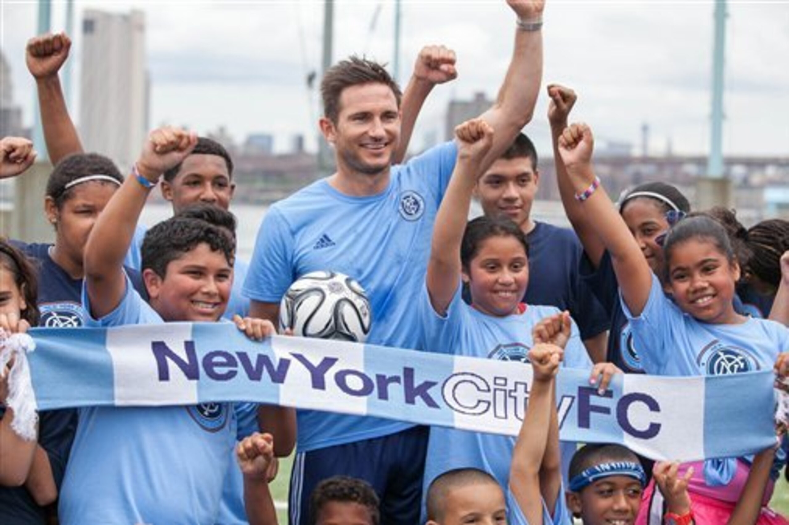 Lampard still looks odd in that shade of blue.