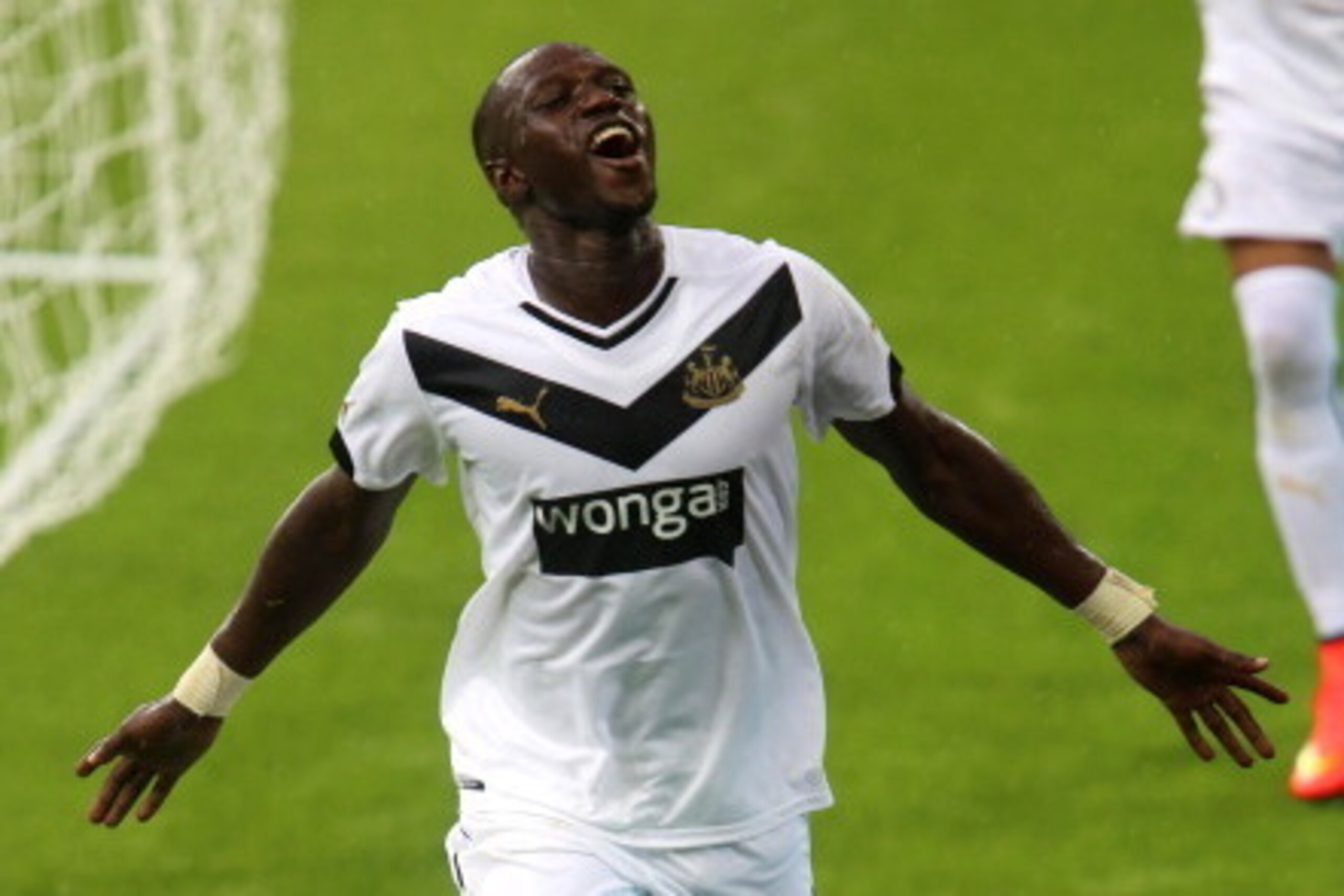 Moussa Sissoko celebrates after scoring Newcastle's winner