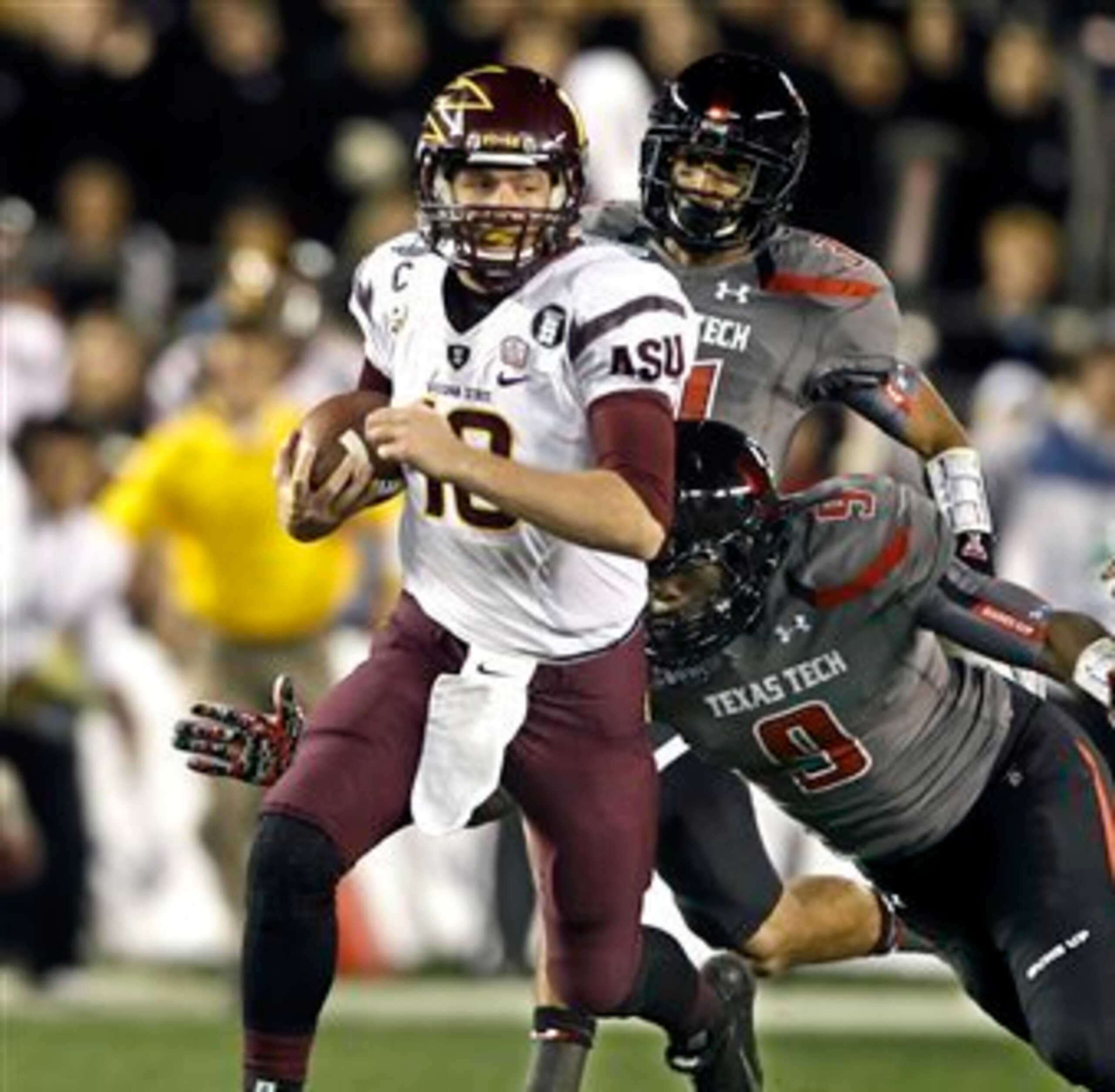 QB Taylor Kelly
