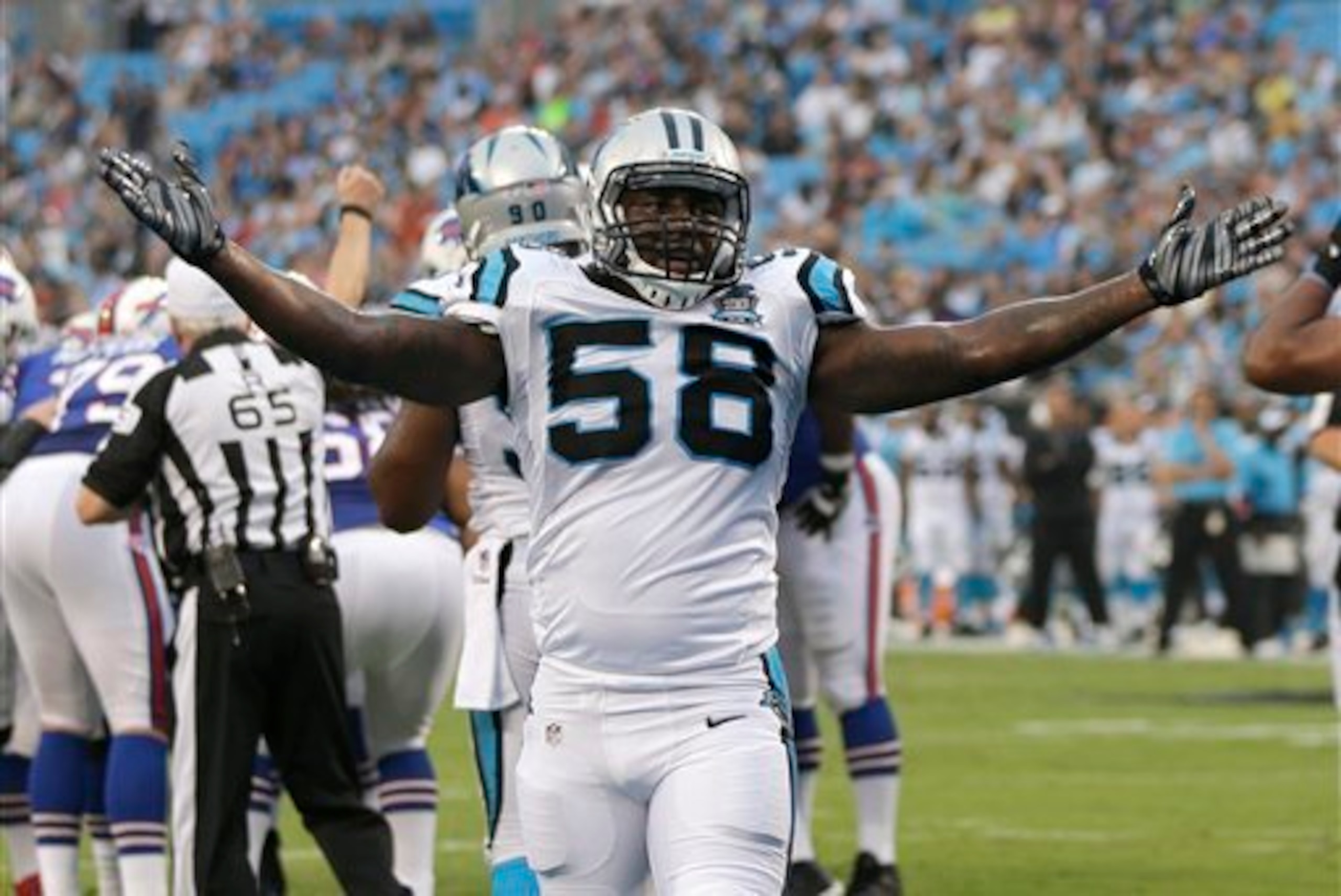 Linebacker Thomas Davis