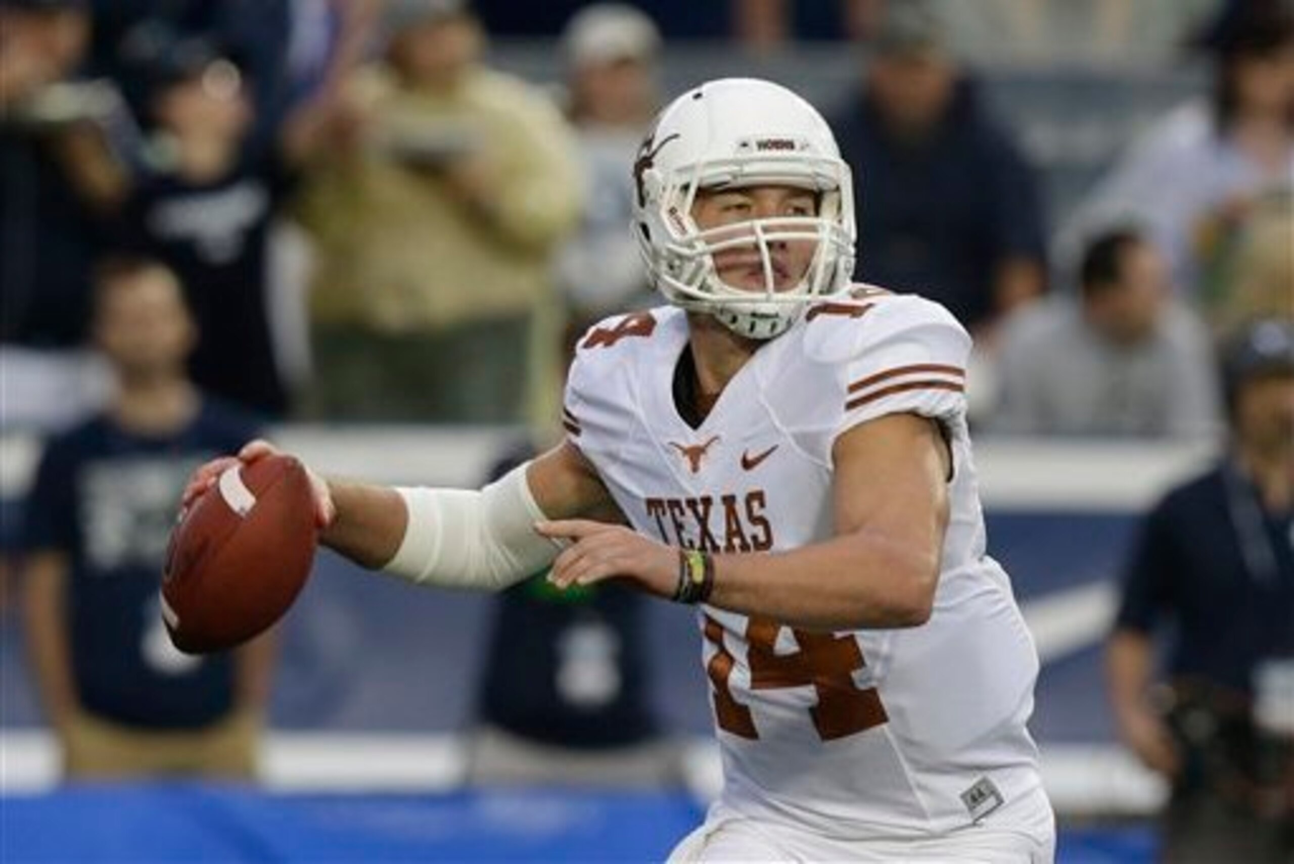 Which fall standouts will help David Ash and the Longhorns exceed expectations in 2014?