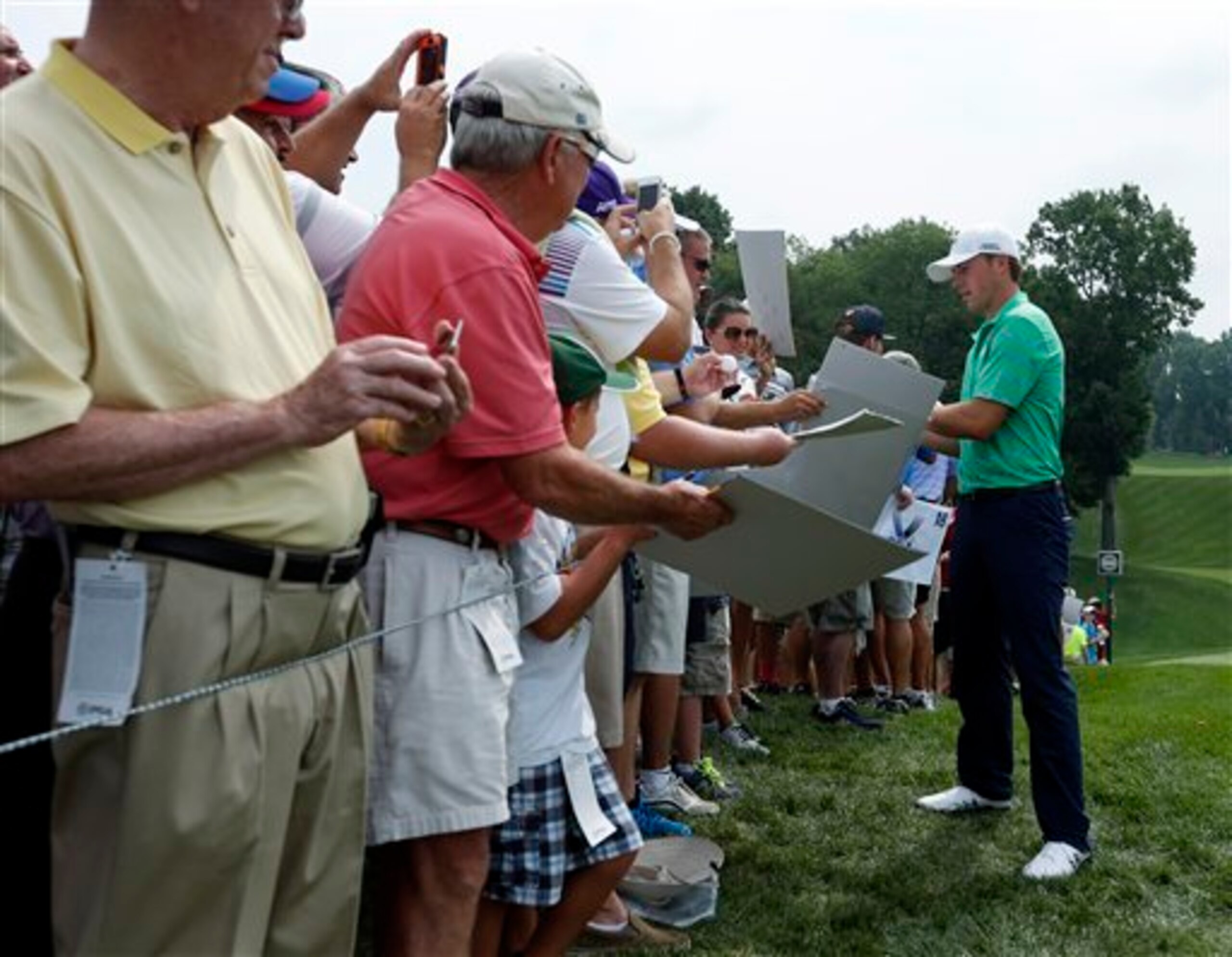 Jordan Spieth is very popular with golf fans. Jordan Spieth is very popular with golf fans.
