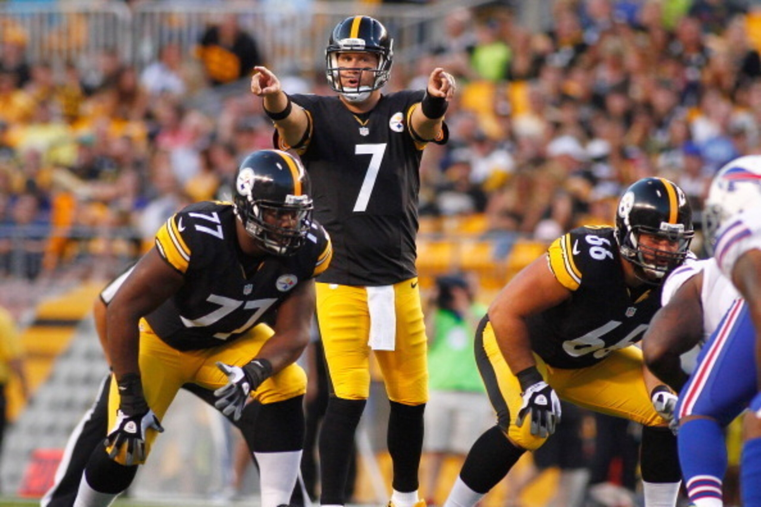 Ben Roethlisberger ran the no-huddle Saturday in the Steelers' 19-16 preseason win over the Buffalo Bills.