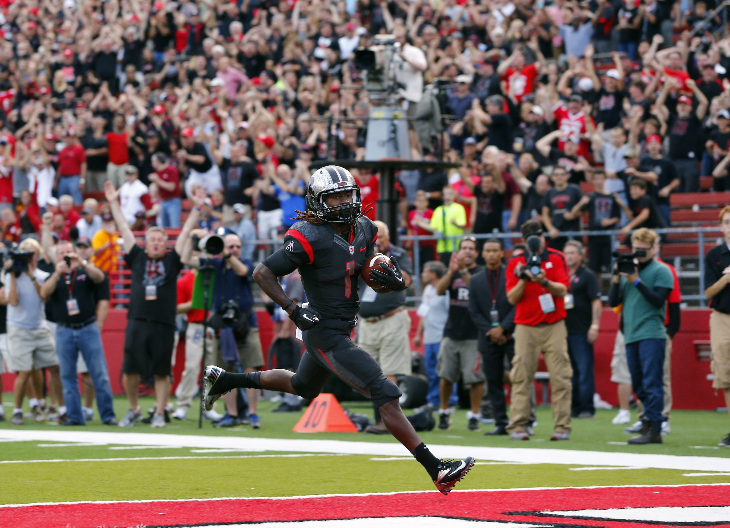 Rutgers made a lot of Badgers fans very happy after they beat Bret Bielema and his Arkansas team.
