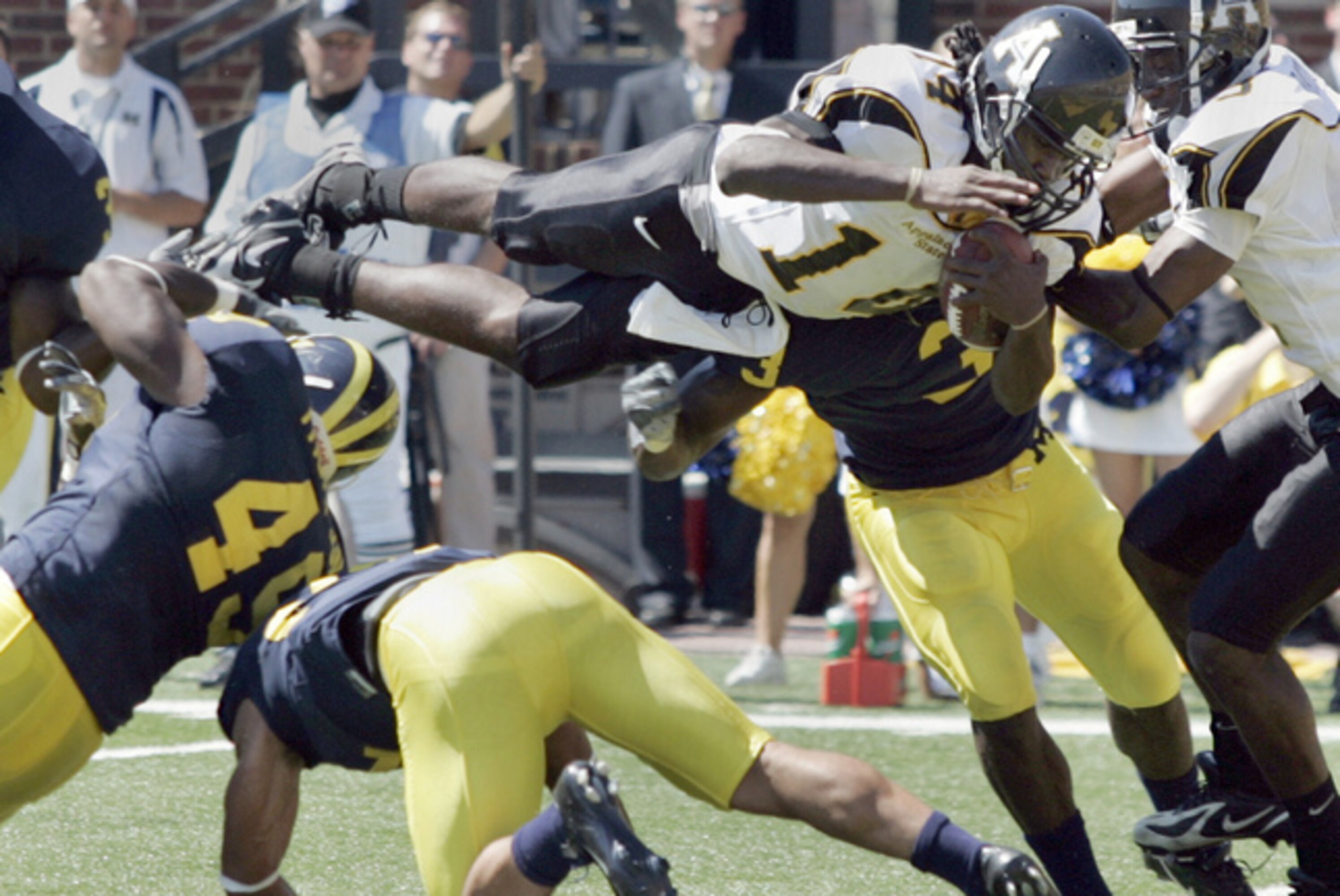 Michigan Wolverines vs. Appalachian State Mountaineers Complete Game ...