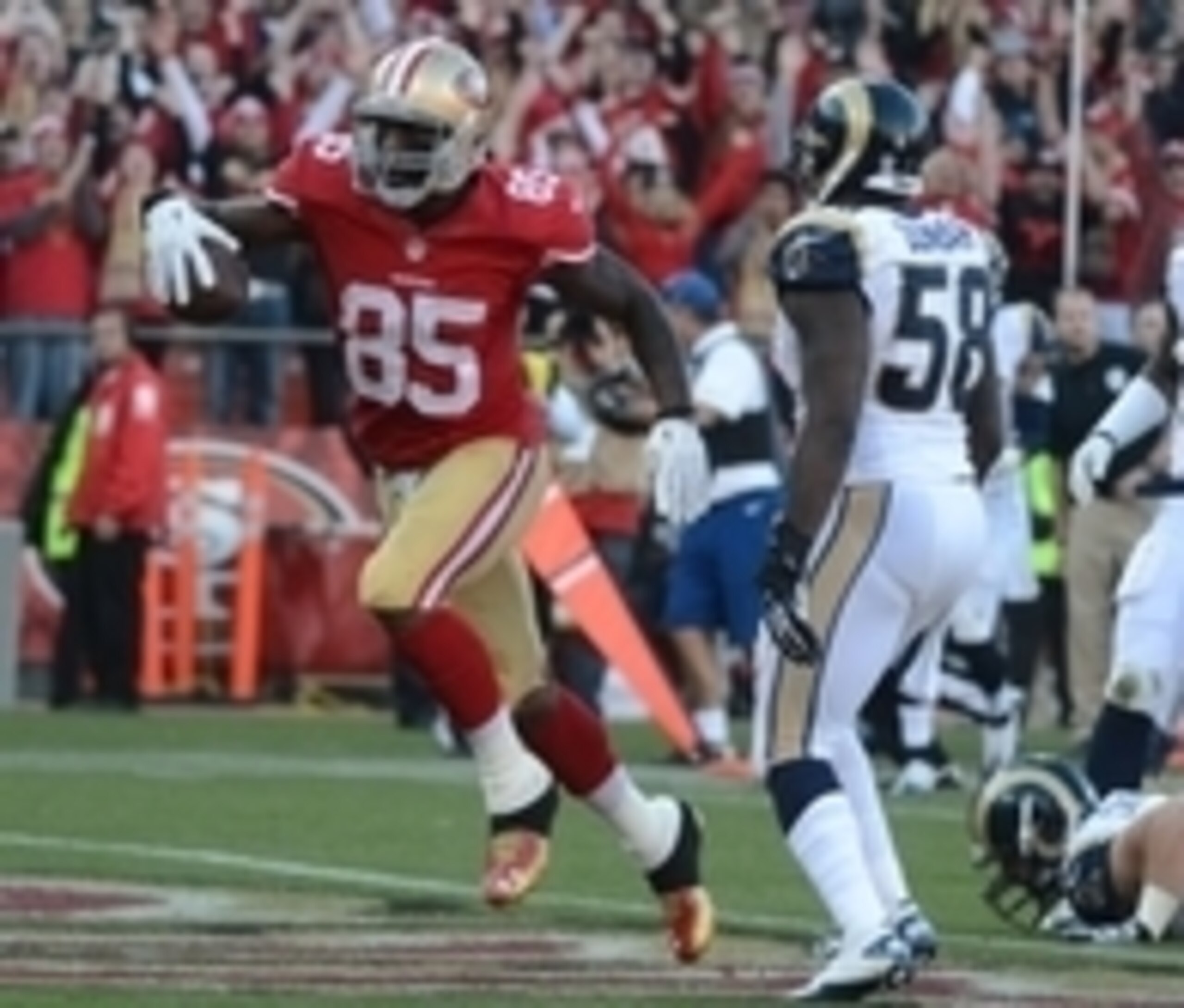 Vernon Davis led the 49ers with 13 touchdowns in 2013. Vernon Davis led the 49ers with 13 touchdowns in 2013.