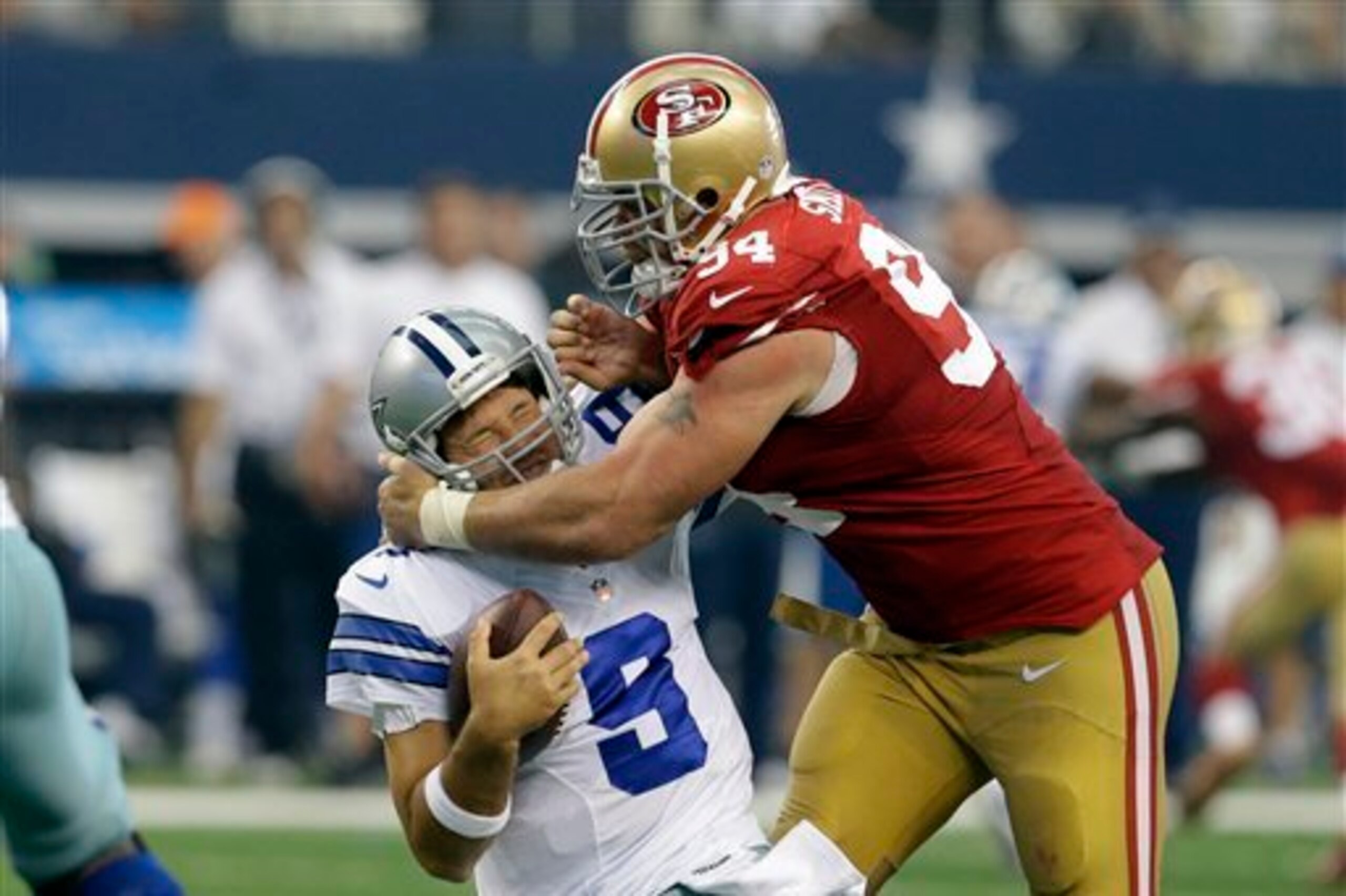 Defensive end Justin Smith helped the 49ers defeat the Cowboys 28-17 in Week 1.