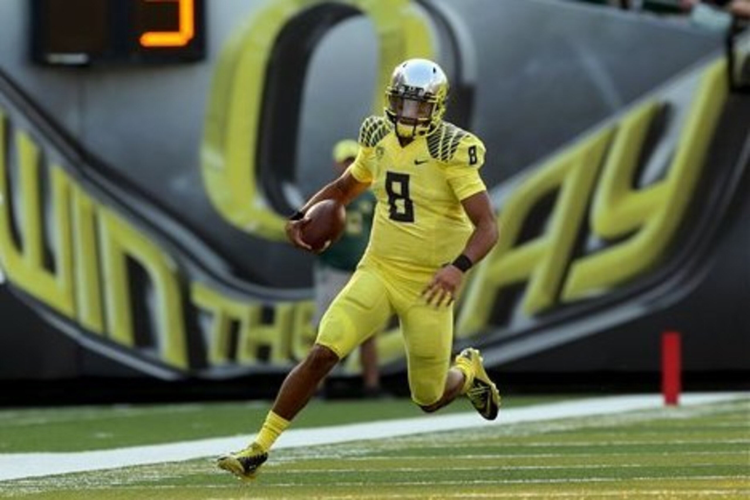 Oregon QB MArcus Mariota