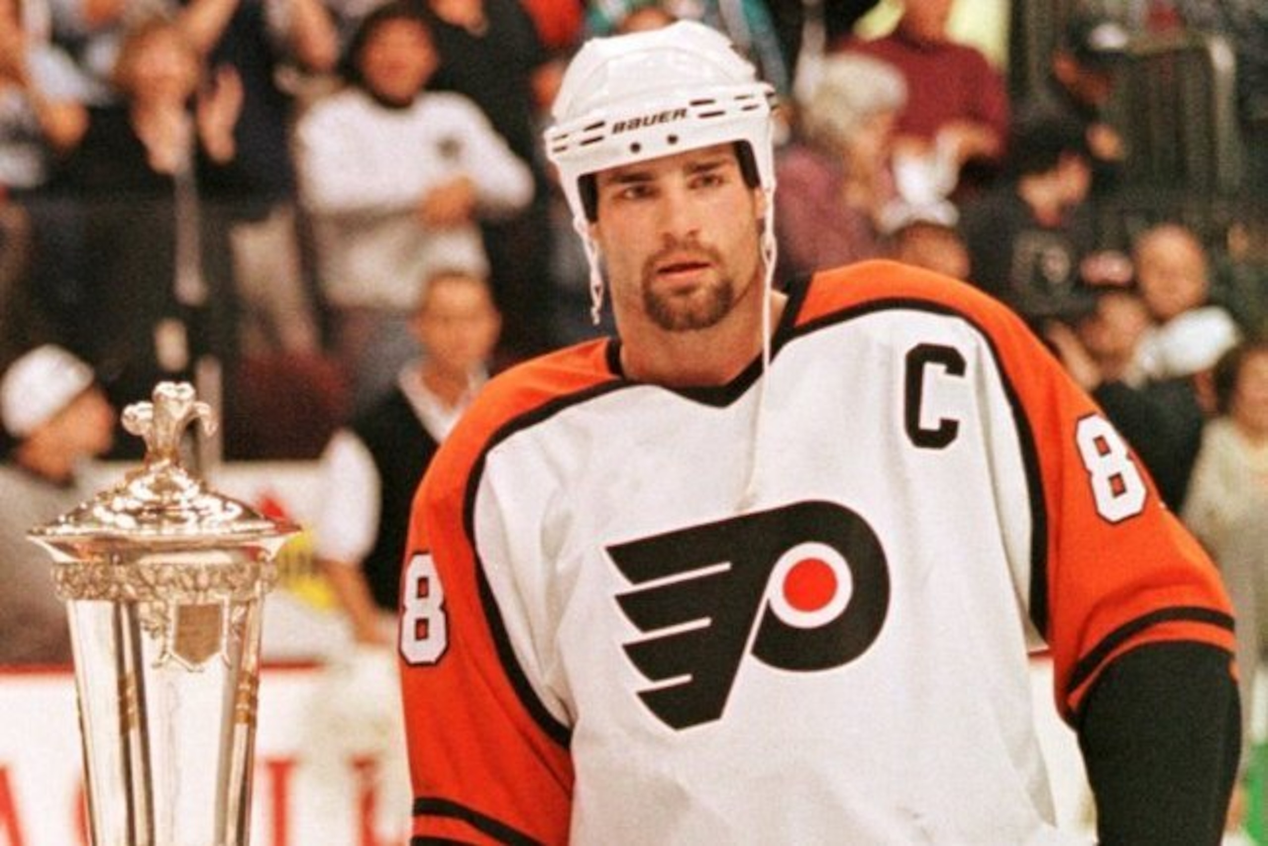 Eric Lindros wore the "C" for the Flyers for much of the 1990s.