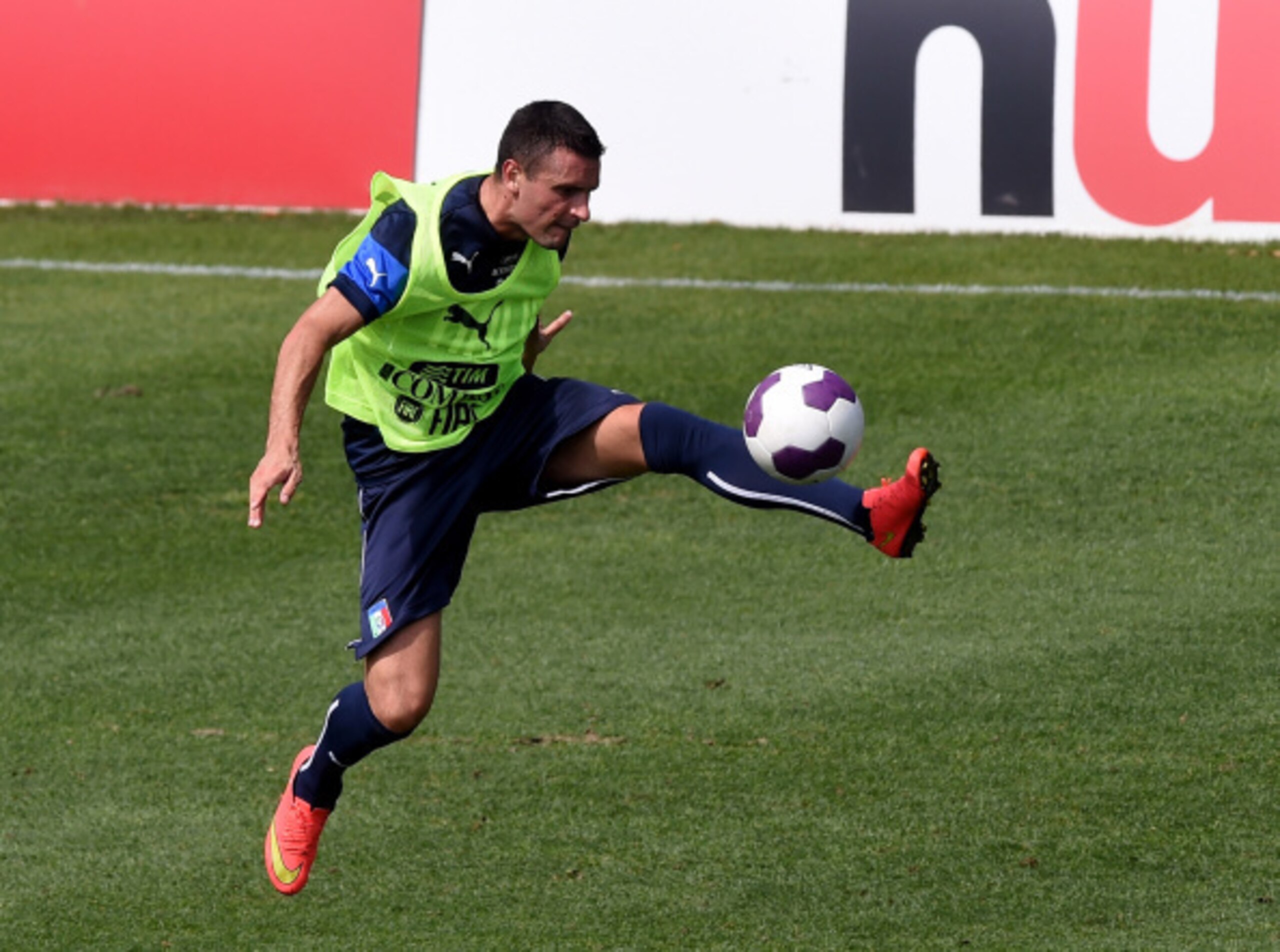 Pascual notched an assist with his first touch.