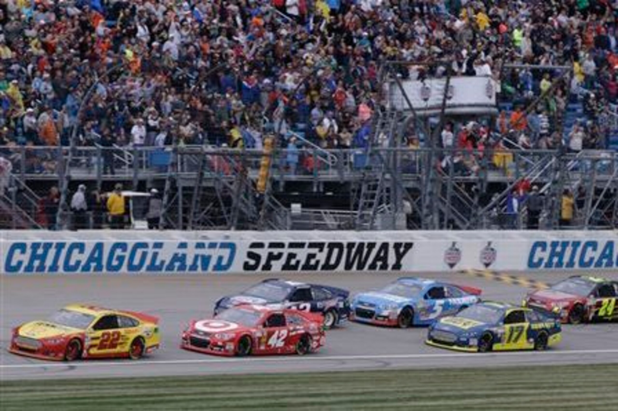 Sprint Cup action at Chicagoland Speedway September 2013
