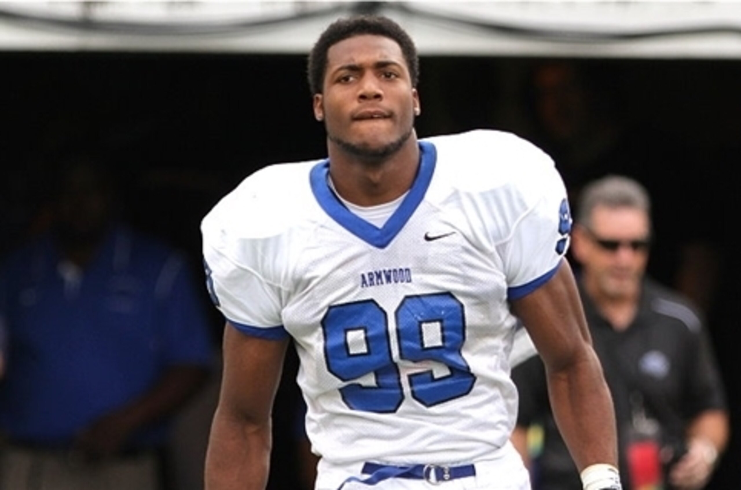 Will Florida DE Byron Cowart head west?