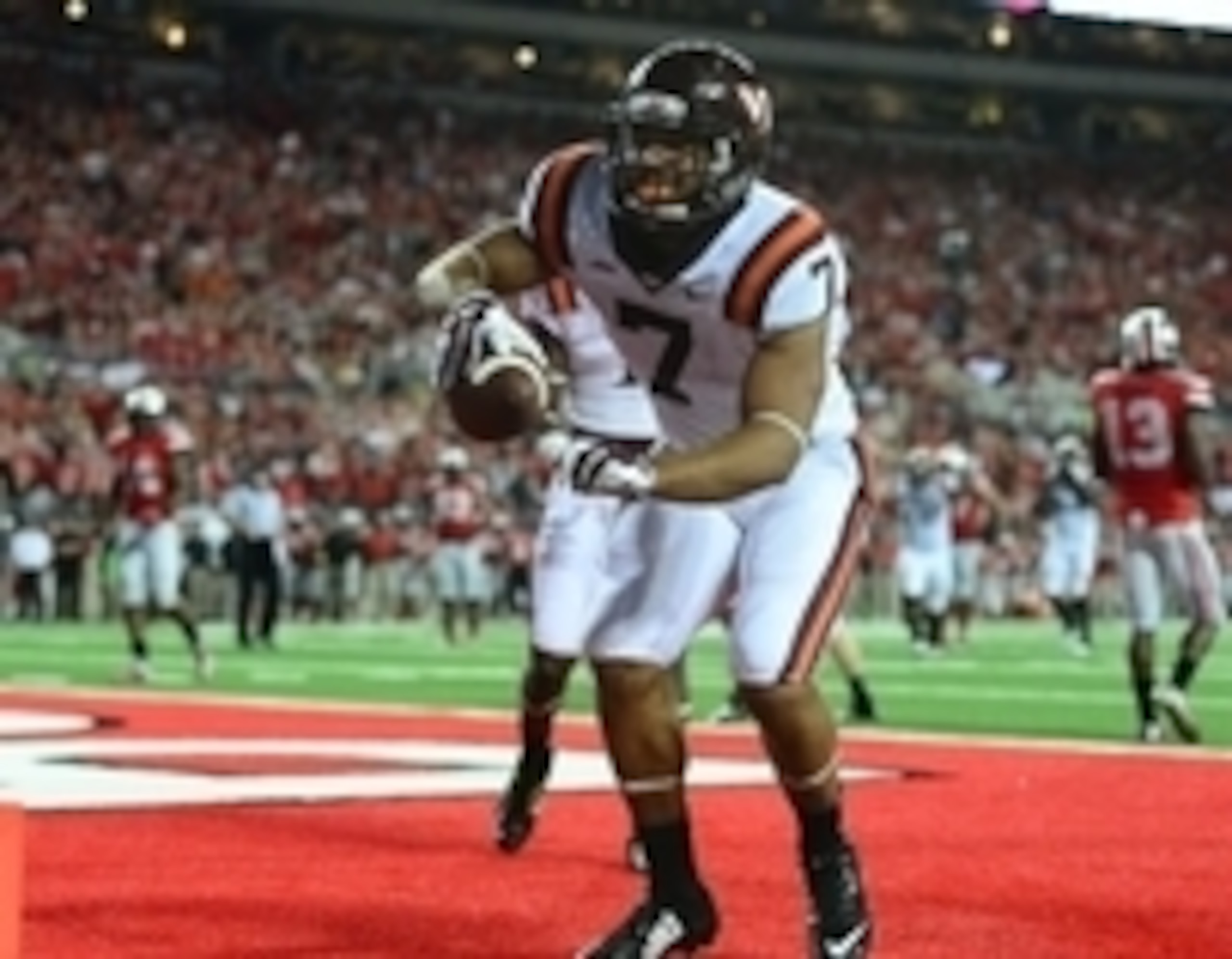 Virginia Tech tight end Bucky Hodges