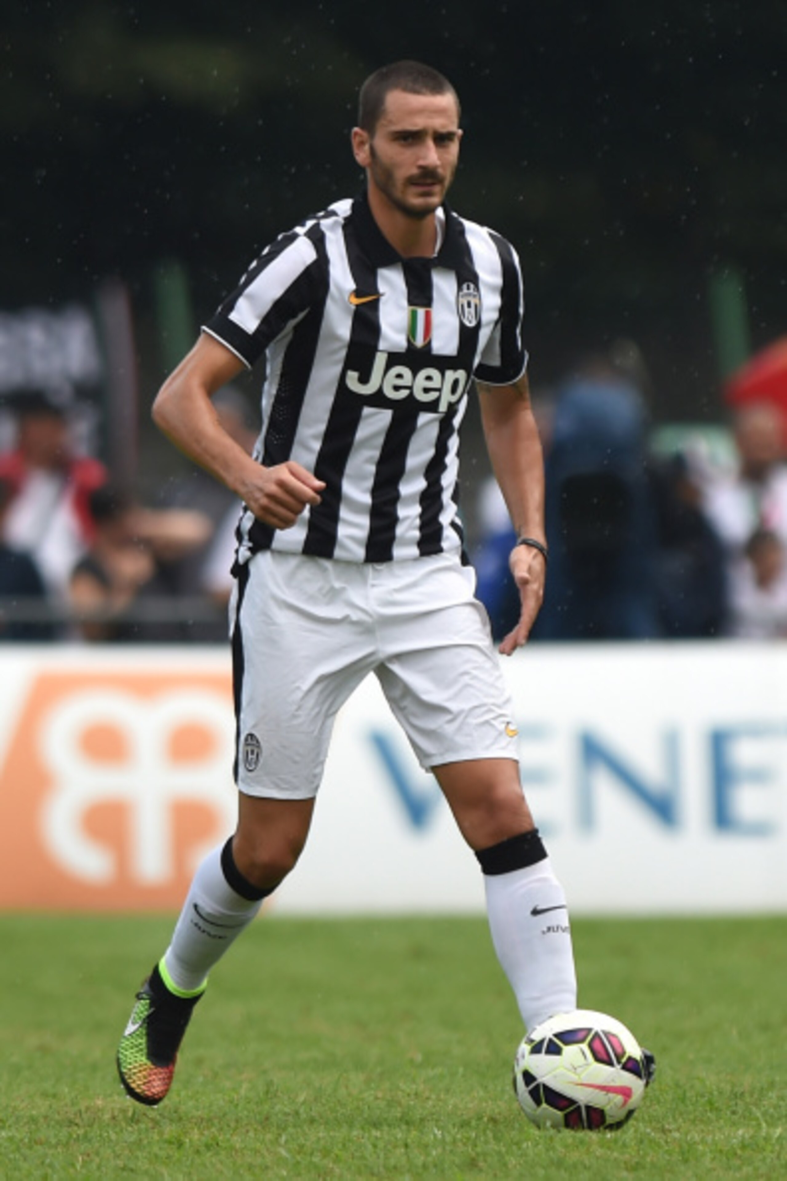 Leo Bonucci is one of several Juve players who sometimes switch off.