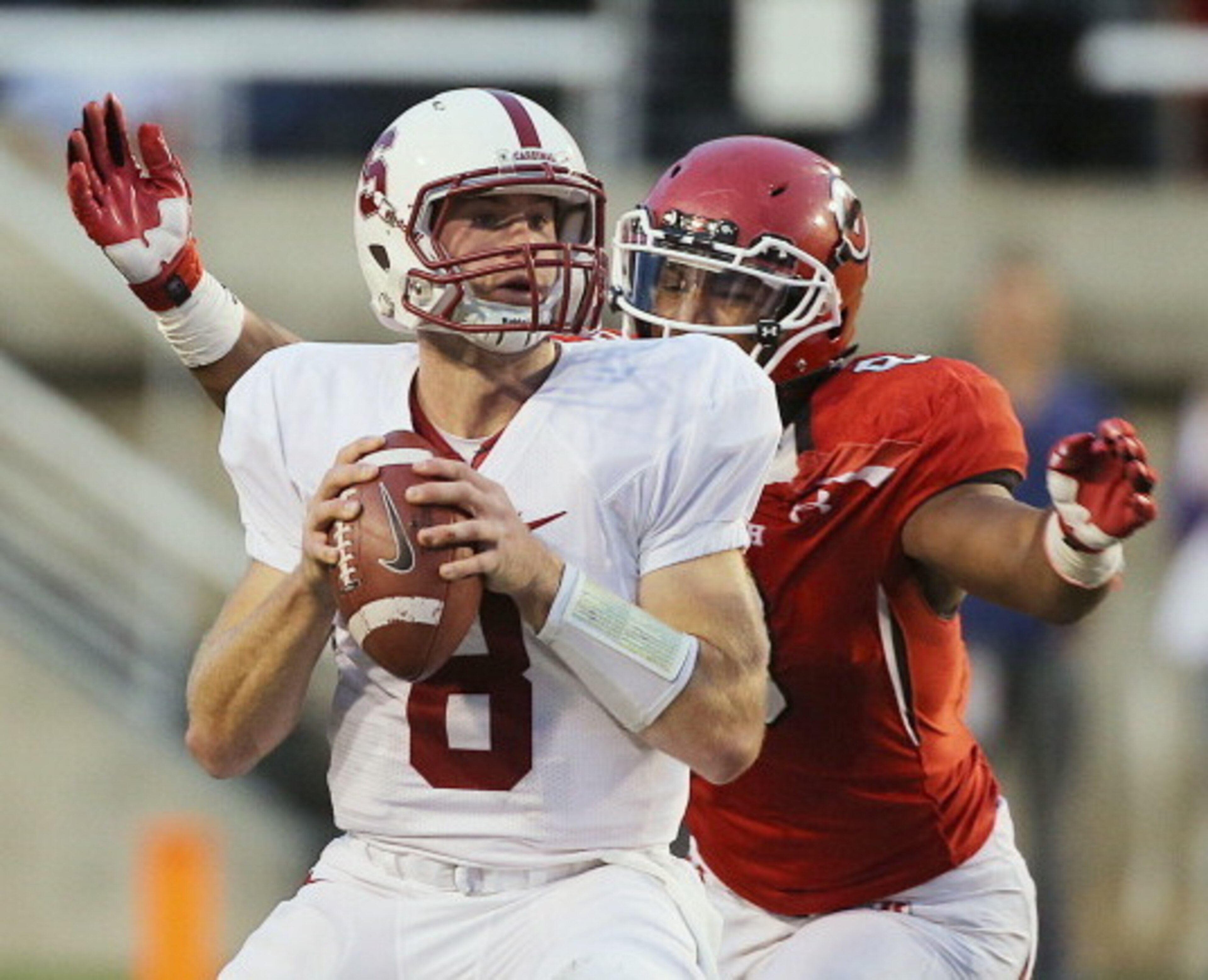 Nate Orchard about to make a sack